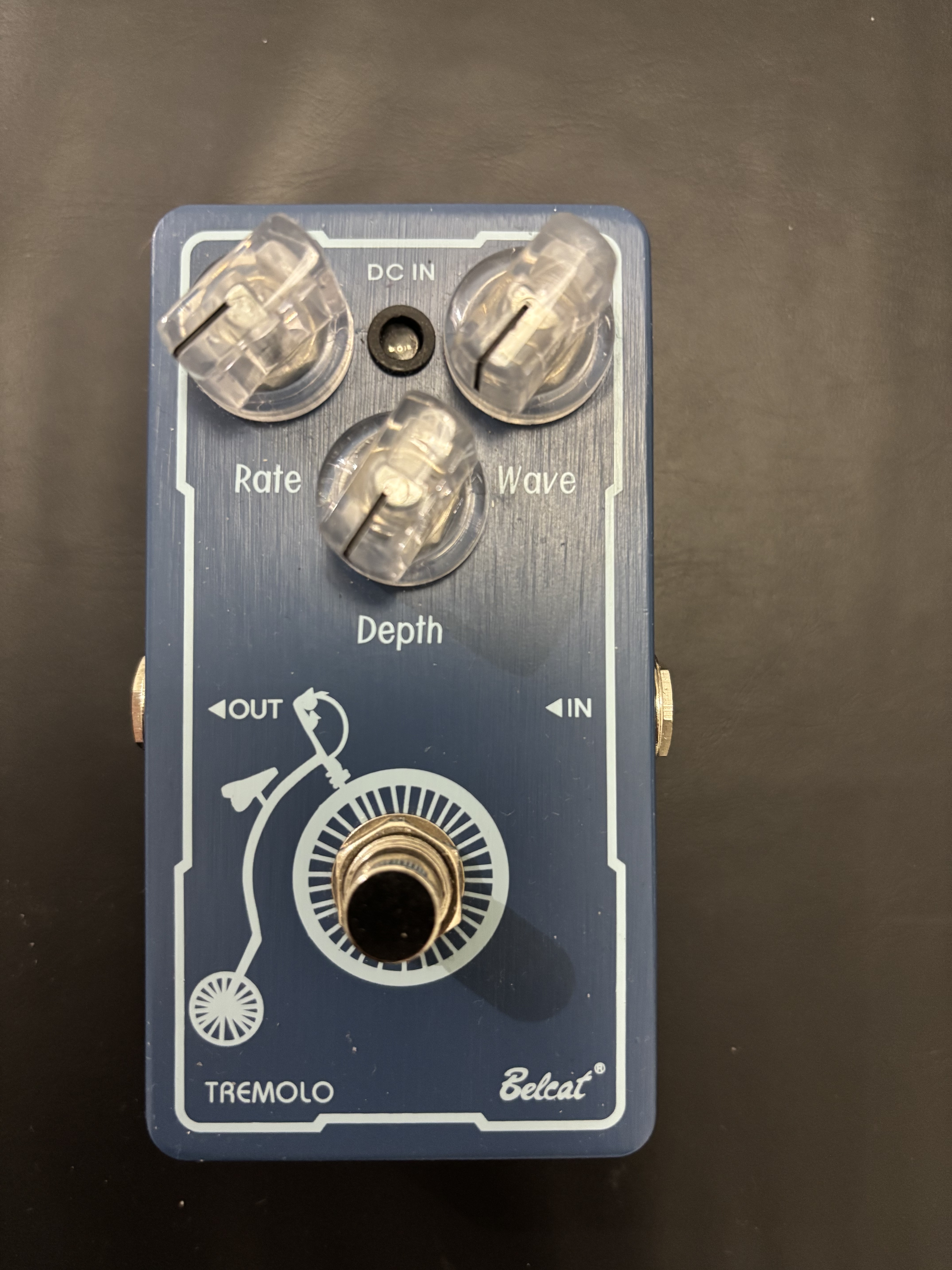 Vendes pédale de tremolo Belcat