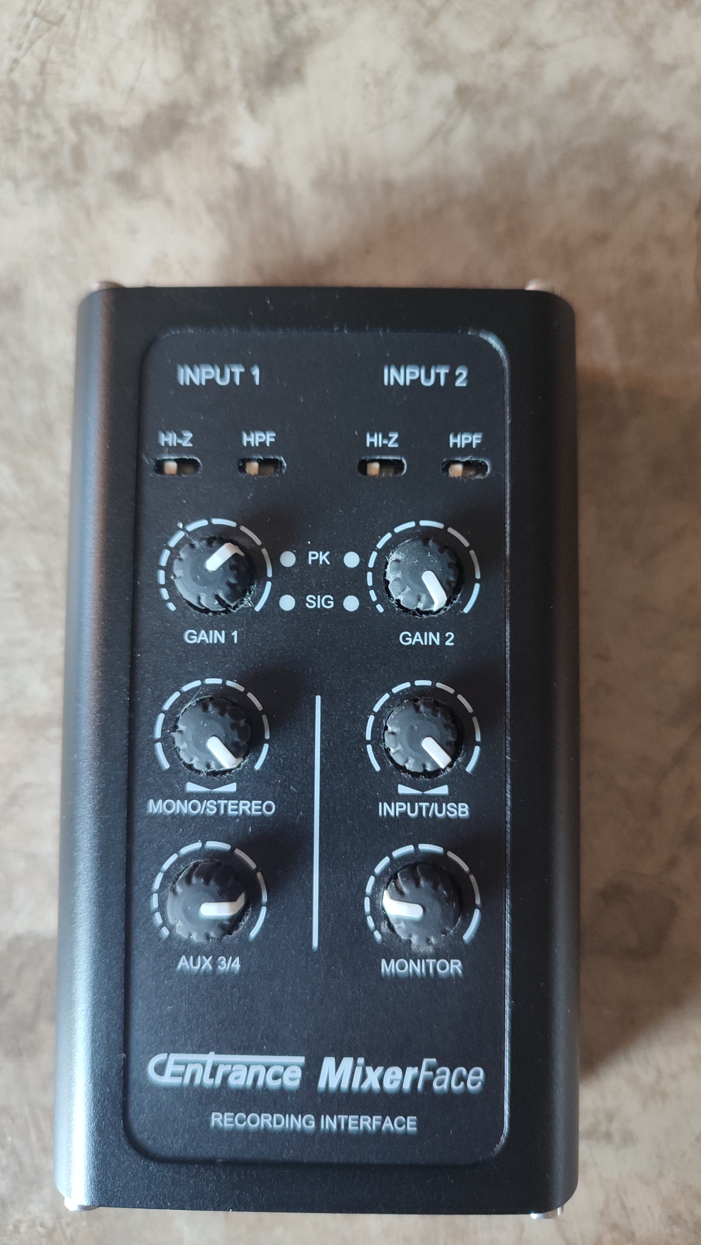 Vends Centrance MixerFace R4D, neuf et très peu servi