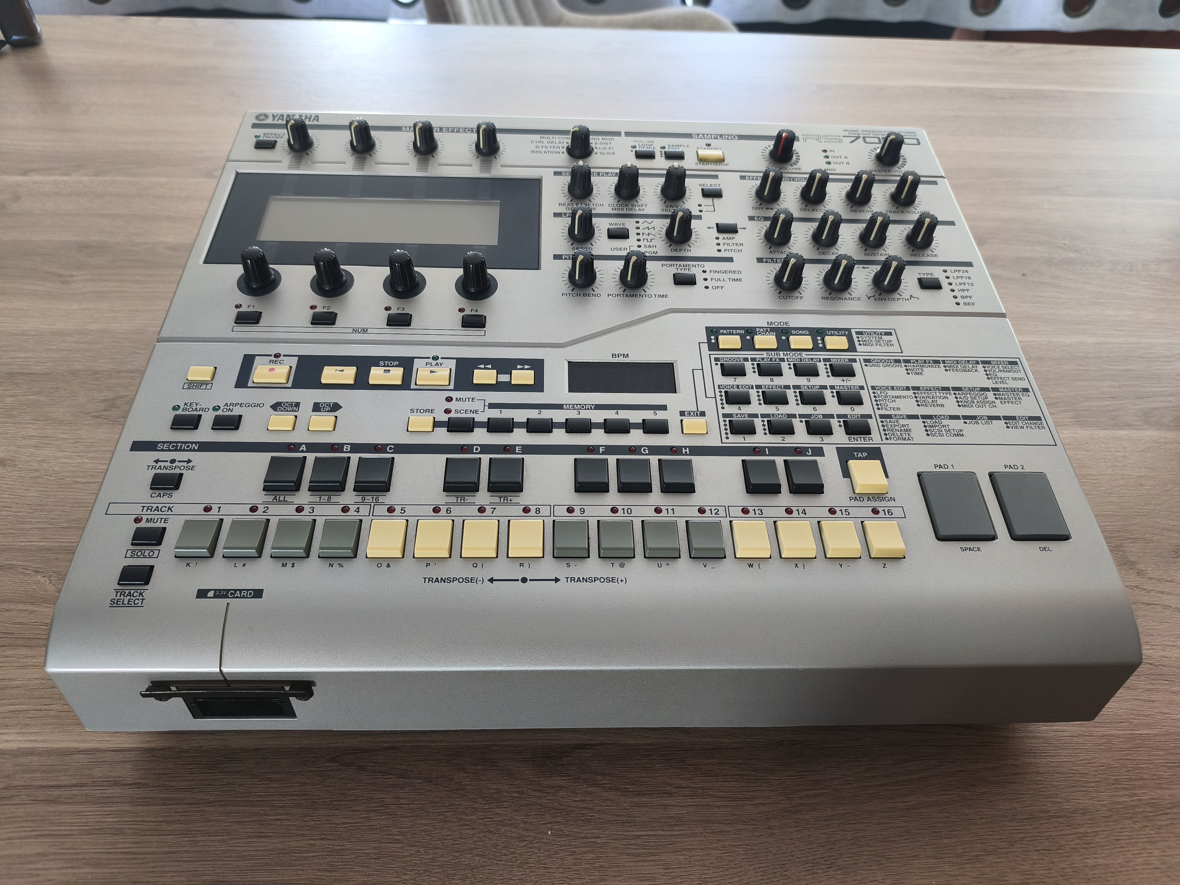 Yamaha RS7000 Sampler / Expander / Groove Box + Upgrade Mémoire + Lot Smart Media + Manuel en Français