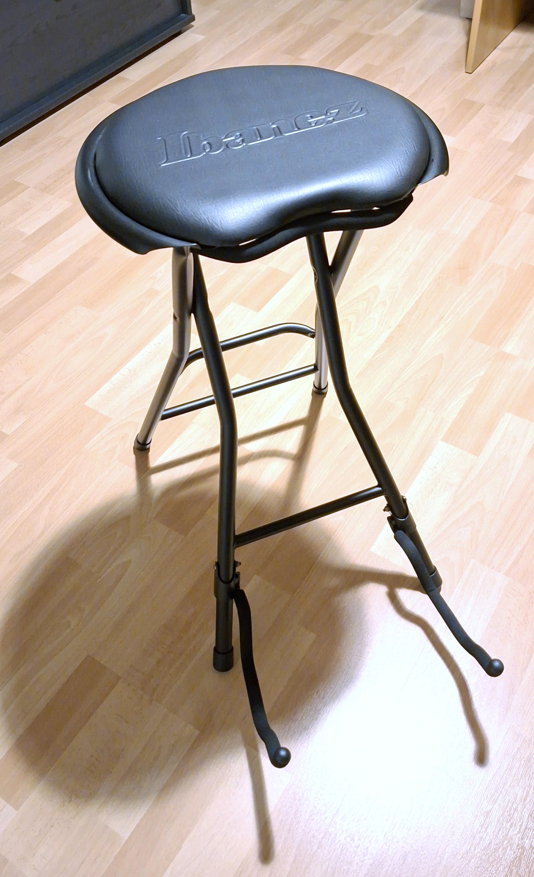 Tabouret de bar guitare basse IBANEZ
