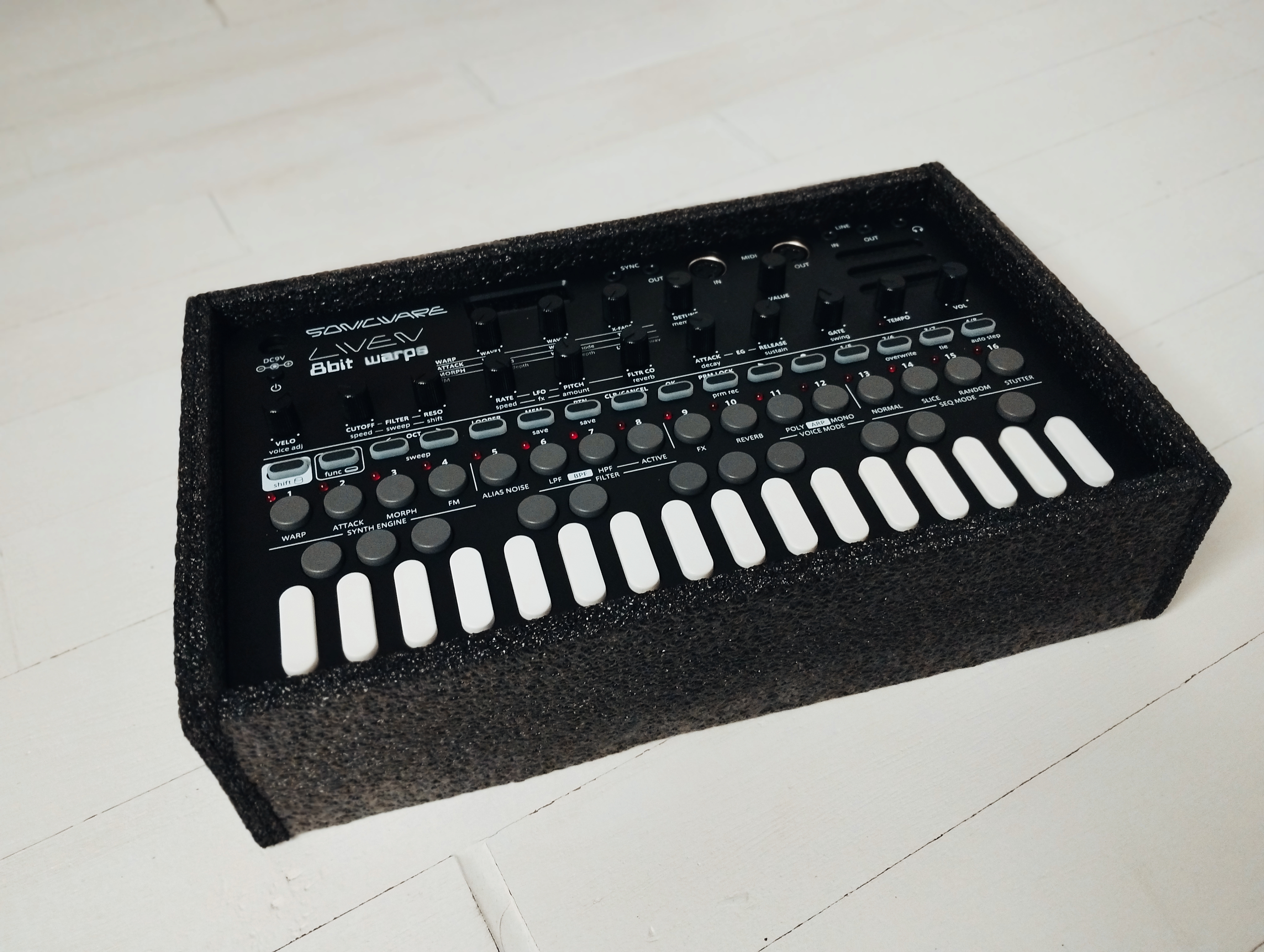 Sonicware Liven 8bit Warps (93633)