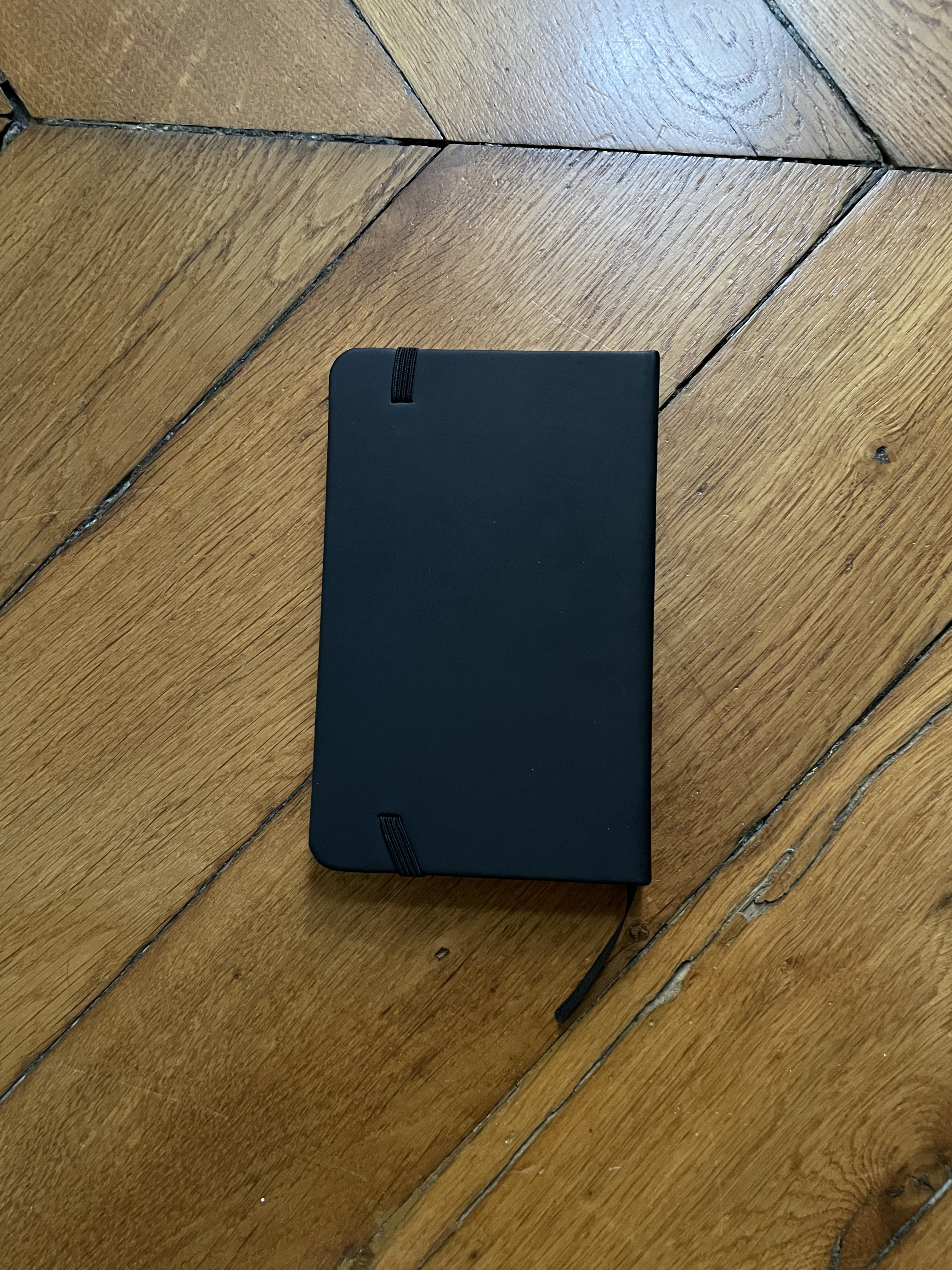 23.3. Carnet de notes noir SAE (190 pages - 14 x 9 cm)