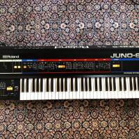 Vends Juno 6 Tubbutech + Case