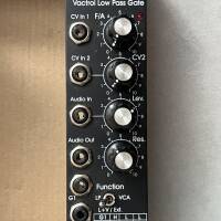 Low pass gate - vactrol et vintage edition