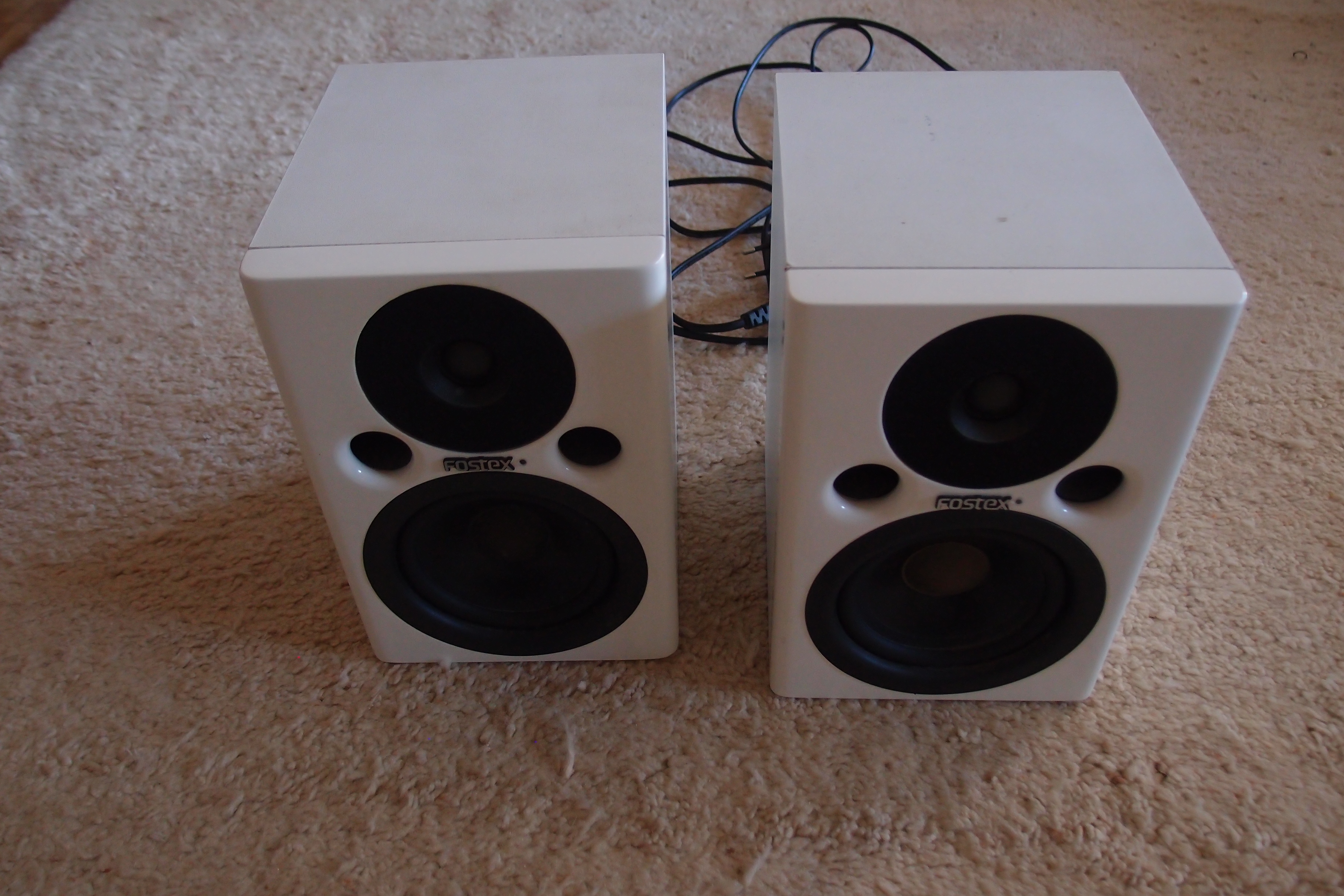Vends enceintes de monitoring home-studio Fostex PM0.4