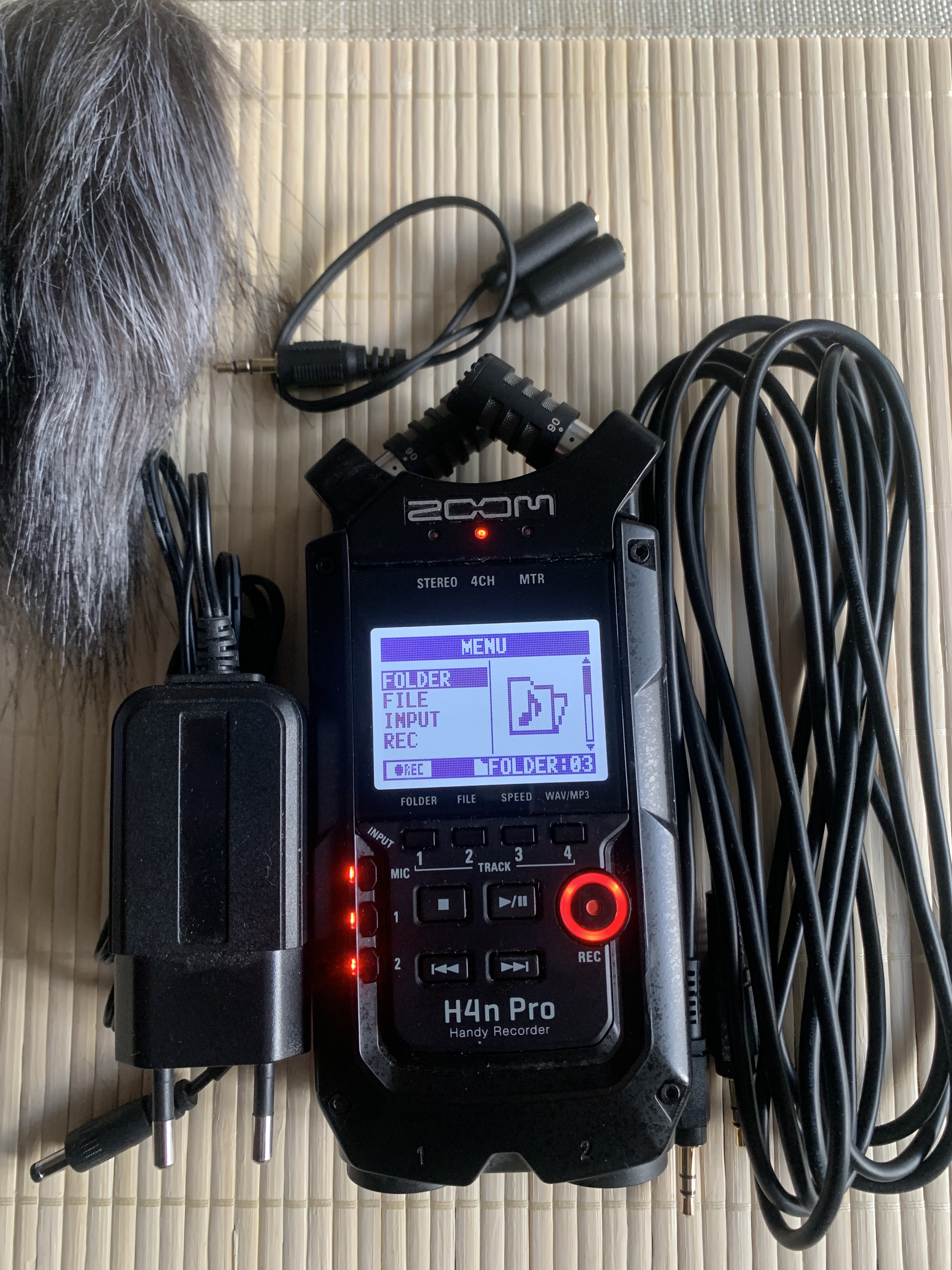 Vends ZOOM H4N PRO + accessoires.