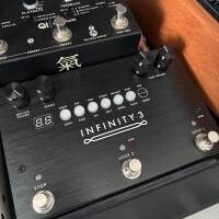 Looper Pigtronix Infinity 3 + Universal Remote