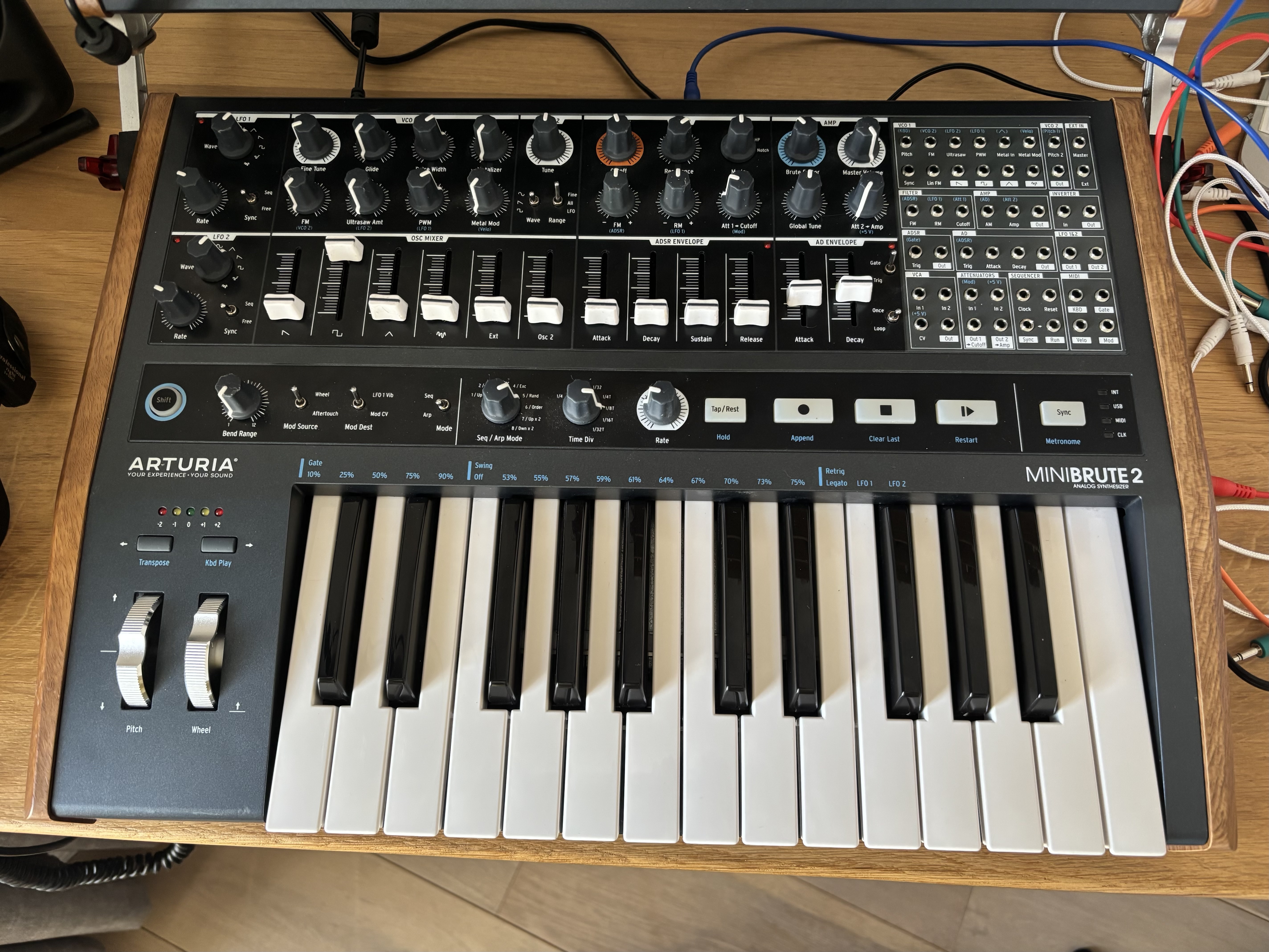Vends Arturia Minibrute 2