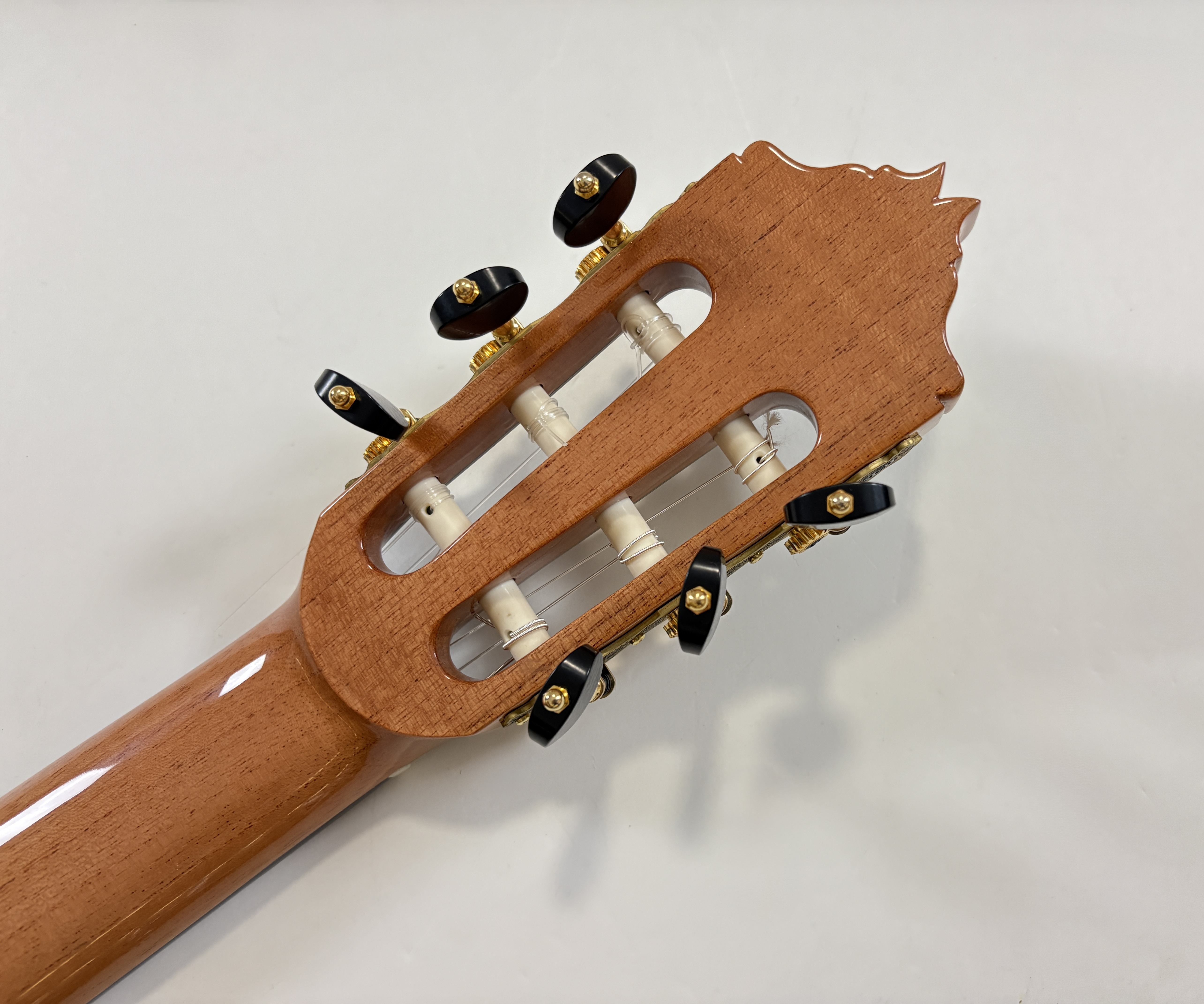 Alhambra Guitars 9 P (97710)