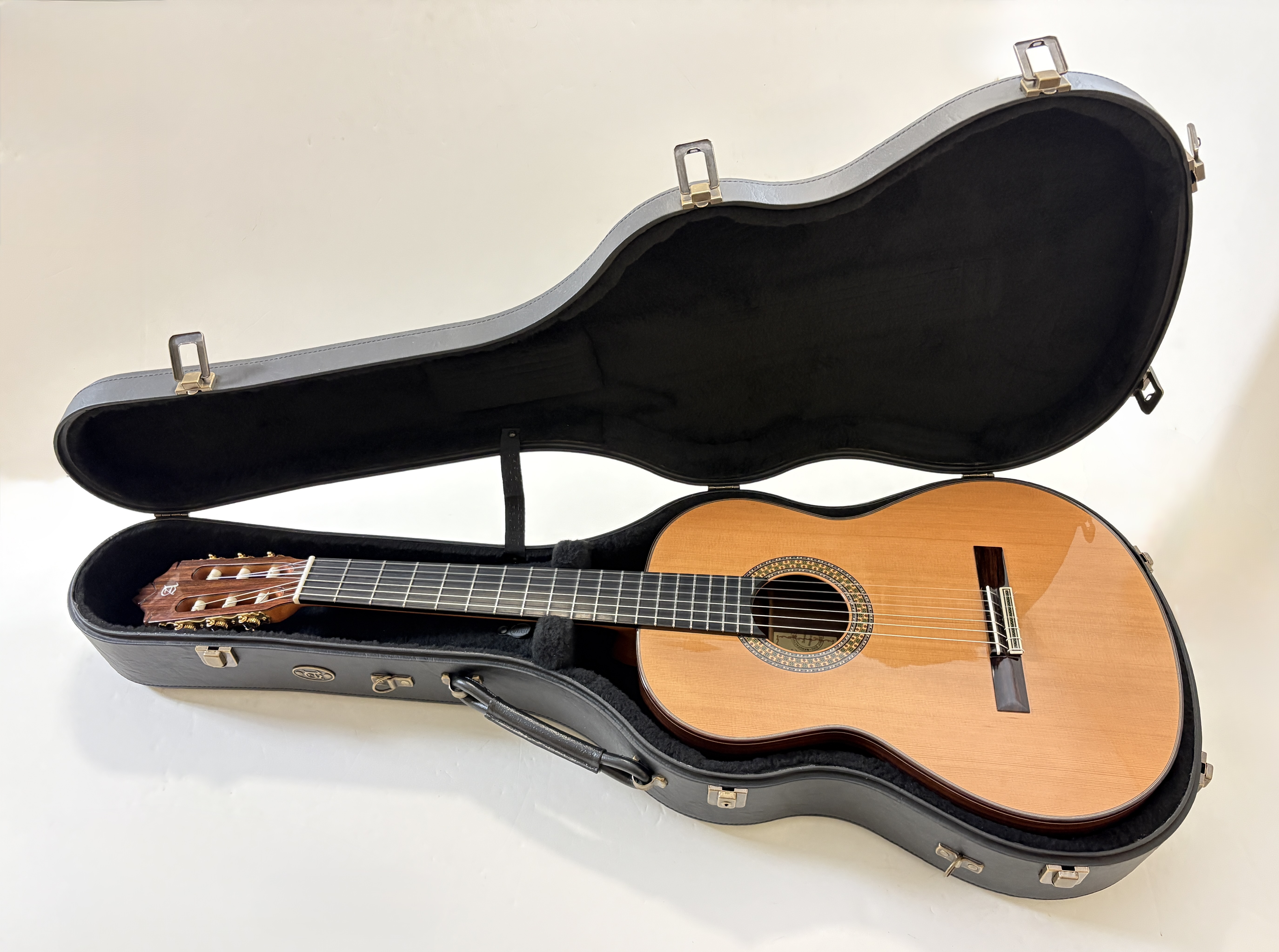 Alhambra Guitars 9 P (92832)