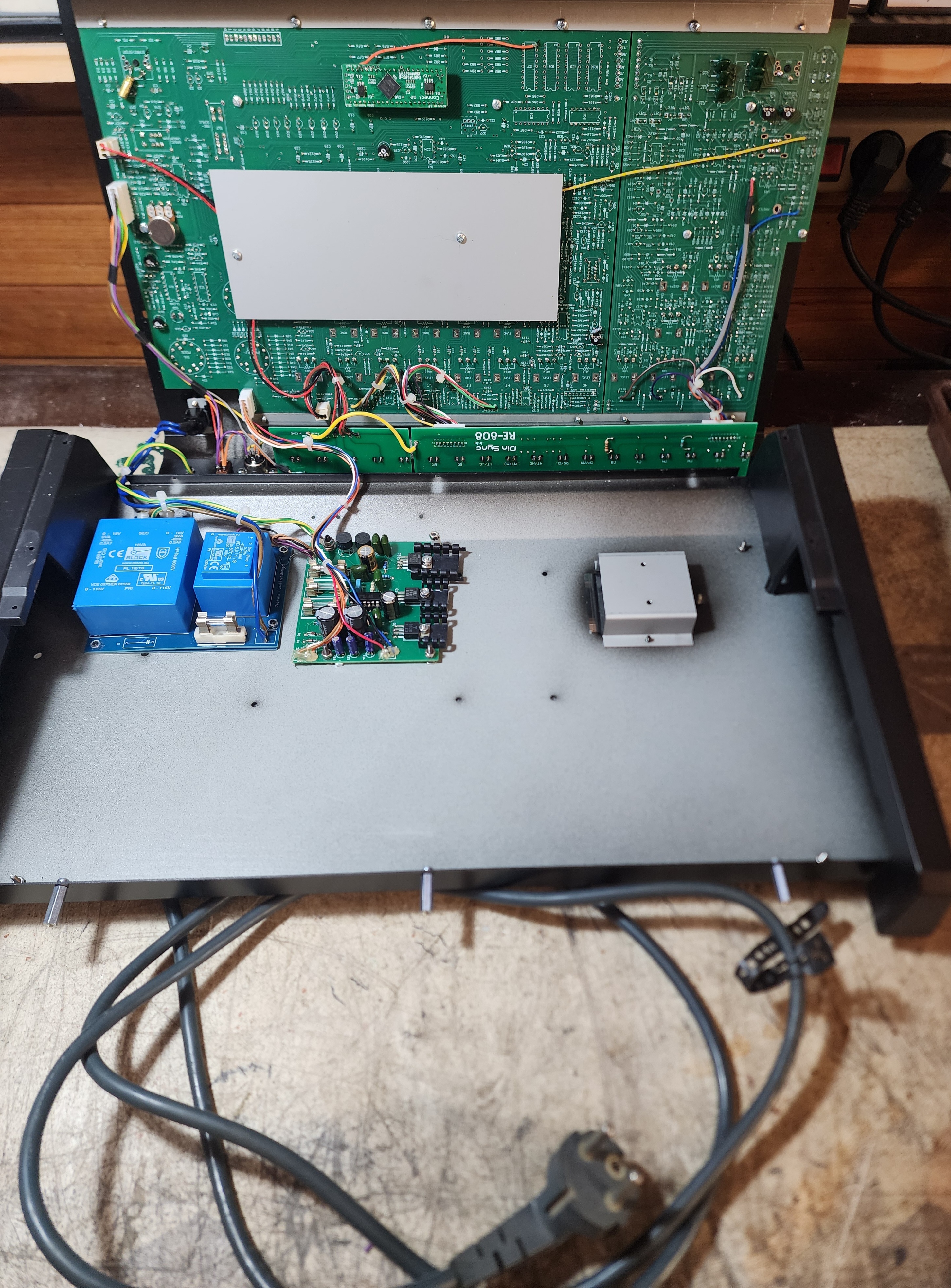 Din Sync RE-808 (30719)