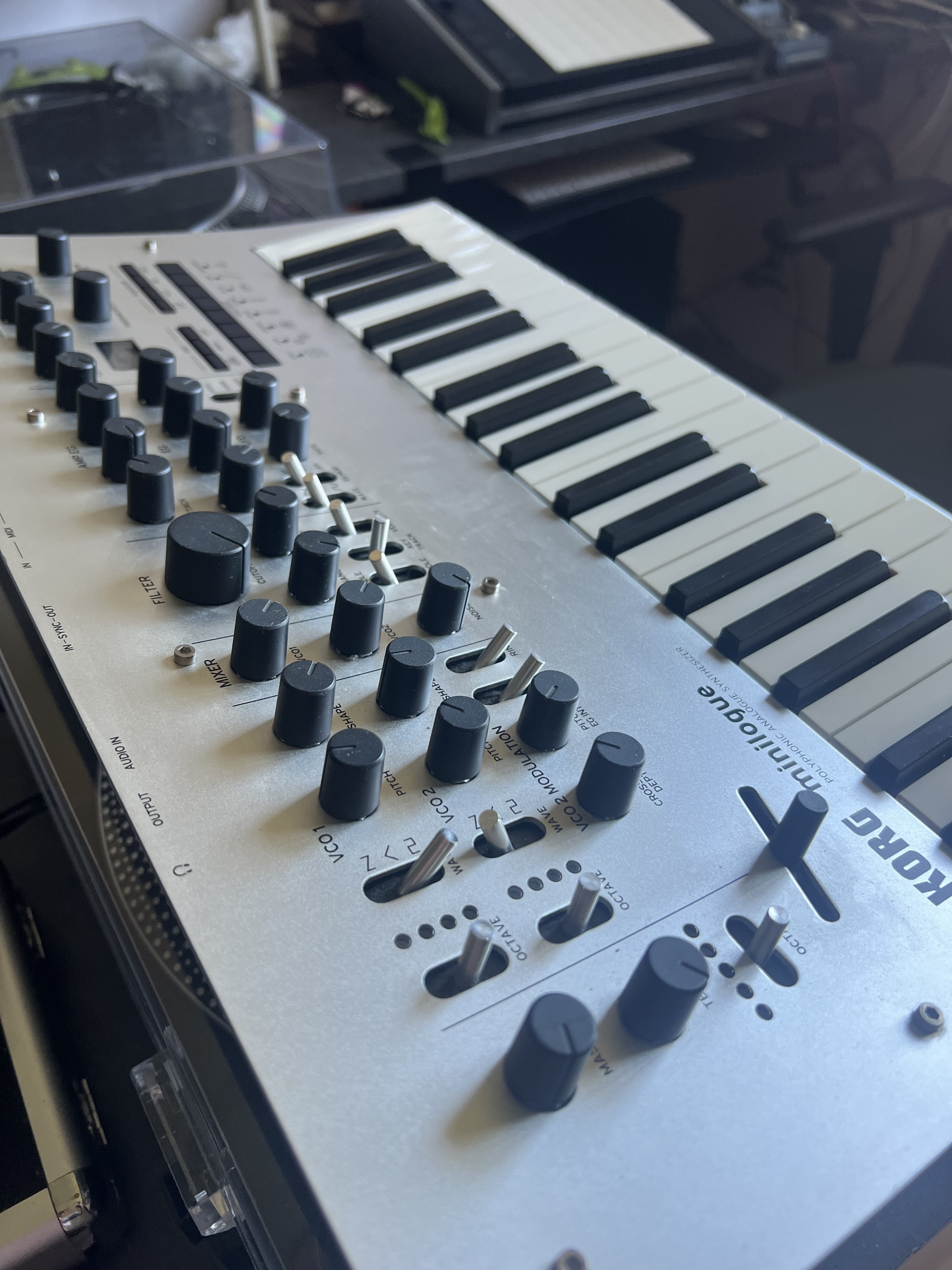Vends Korg Minilogue