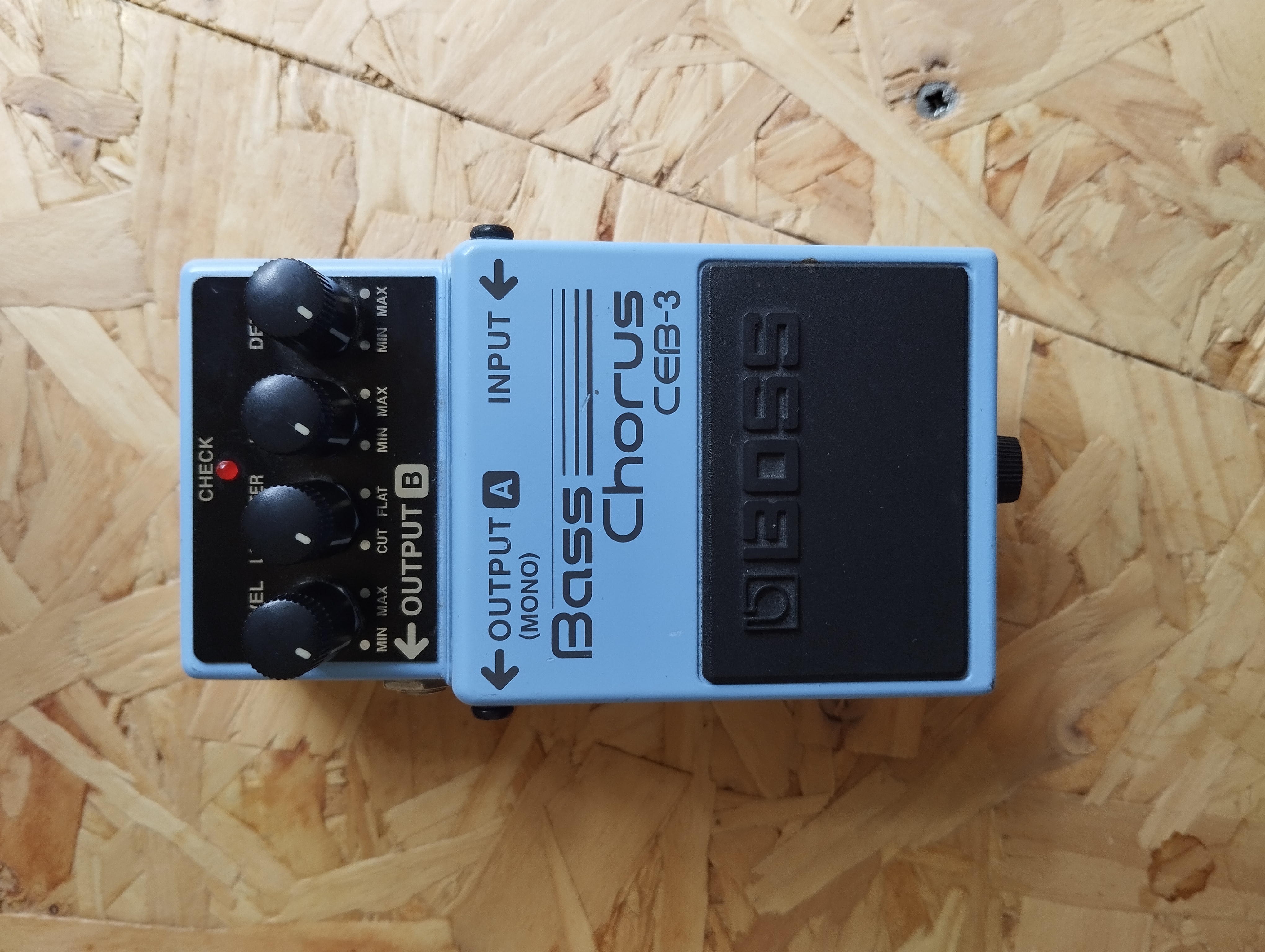 Vends Boss Bass Chorus CEB-3