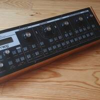 Moog Slim Phatty – Très bon état + Woodkit (Rack en bois)