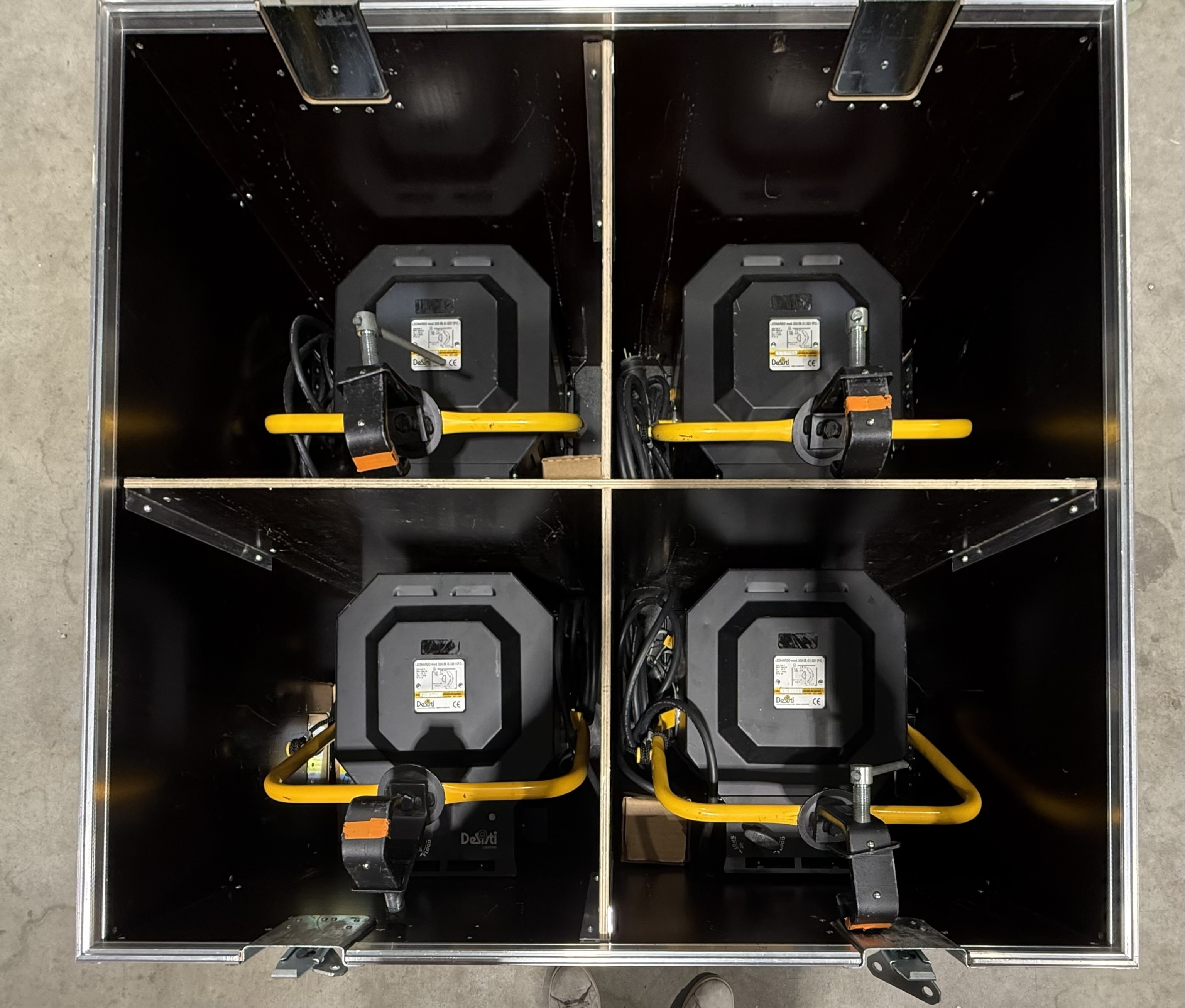 Kit de 4 projecteurs Fresnel 2000 watts