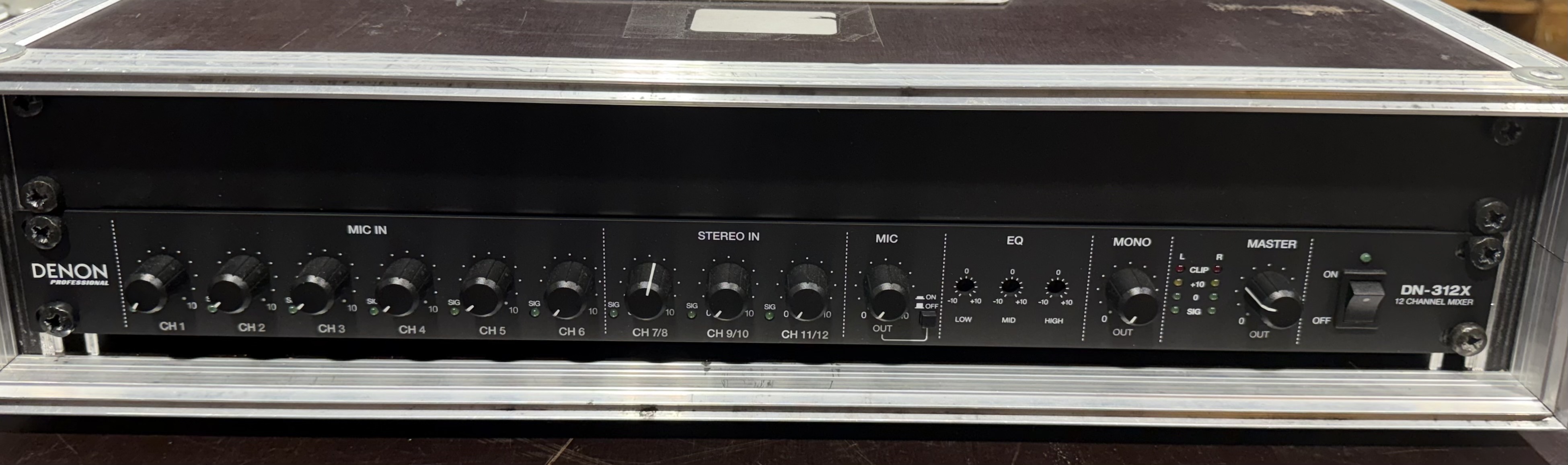 Mixeur DENON modele DN-312 X