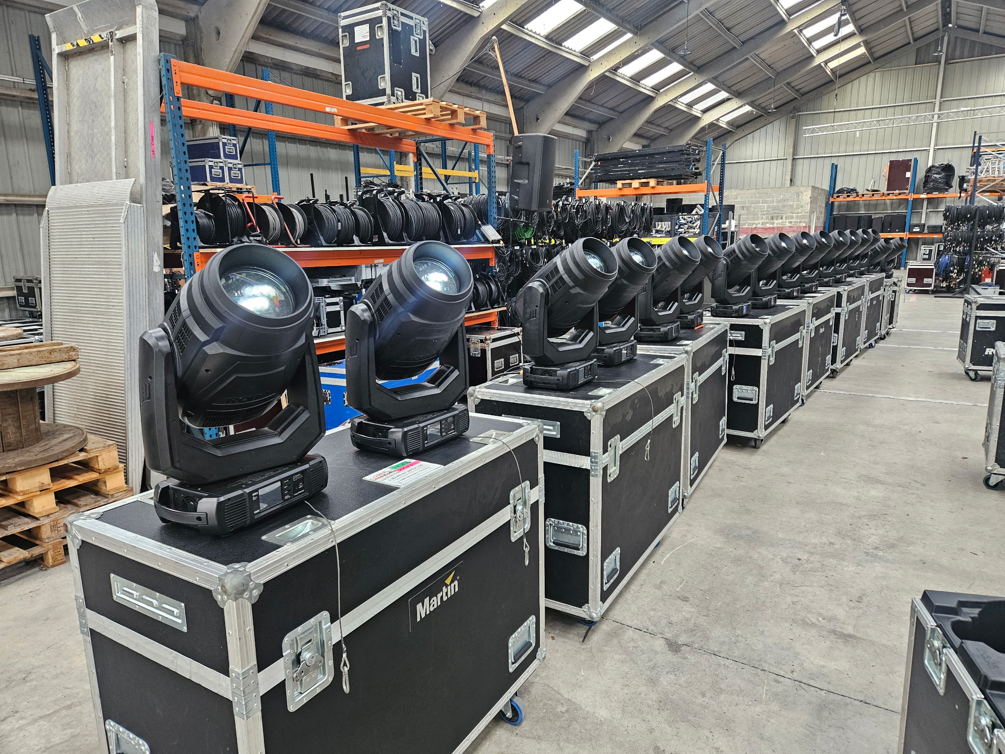 Lyre MegaPointe lighting