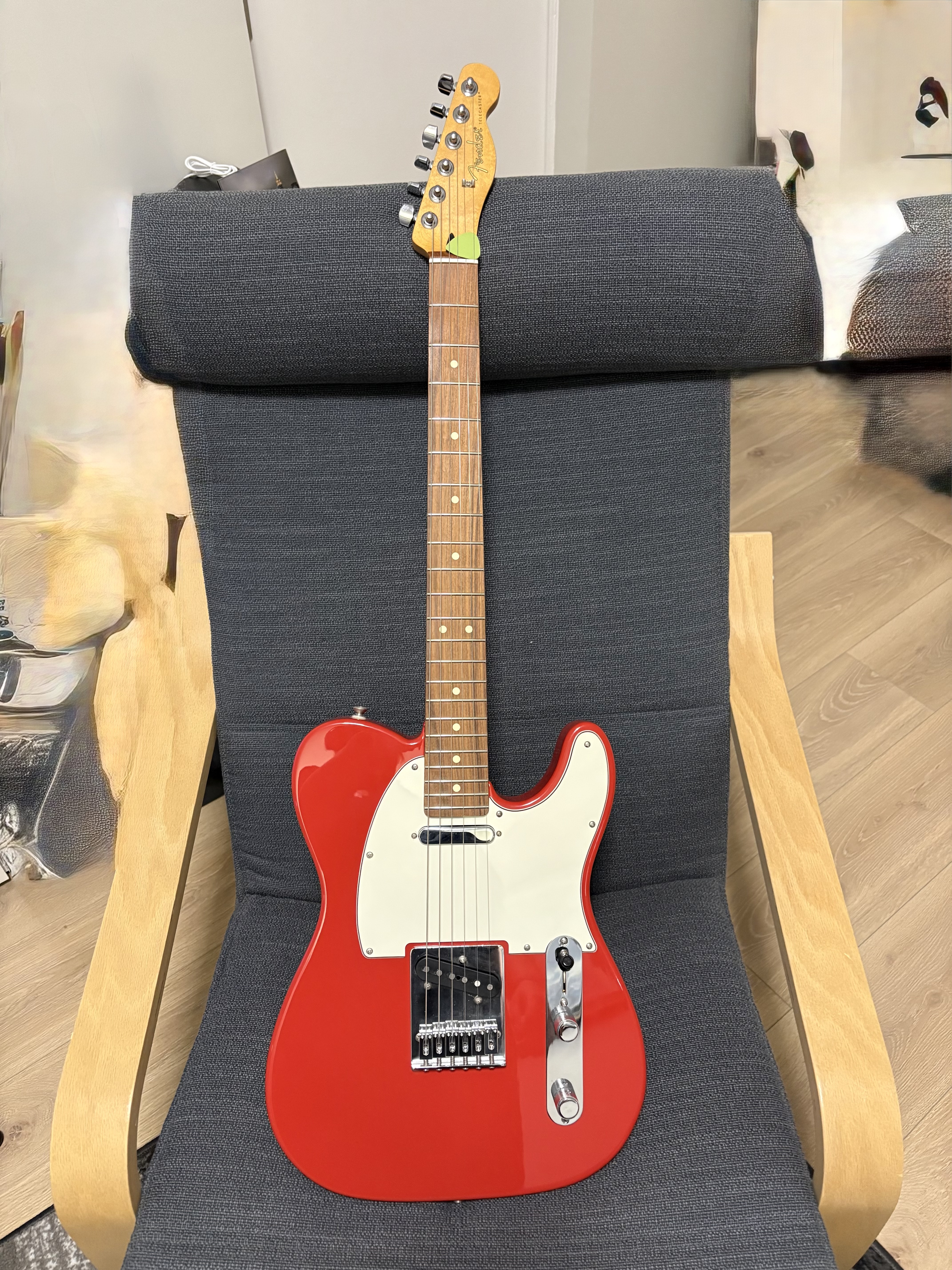 Vends Télécaster Mexique achetée en 2019, couleur rouge Dakota