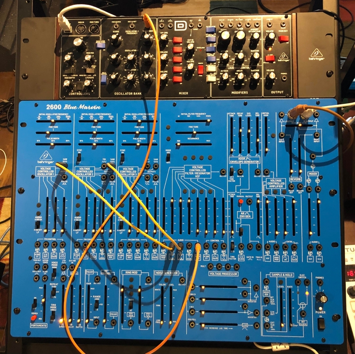 Behringer 2600 sous garantie ( blue Marvin)
