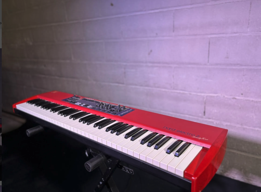 vends Nord Electro 2 