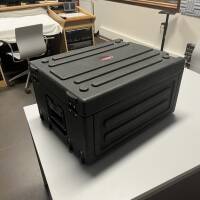 Vds Flight cases 4U pour ordinateur portable