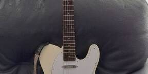 Vends Guitare électrique Telecaster Squier Affinity Olympic White (cordes elixir et sangle offerte)