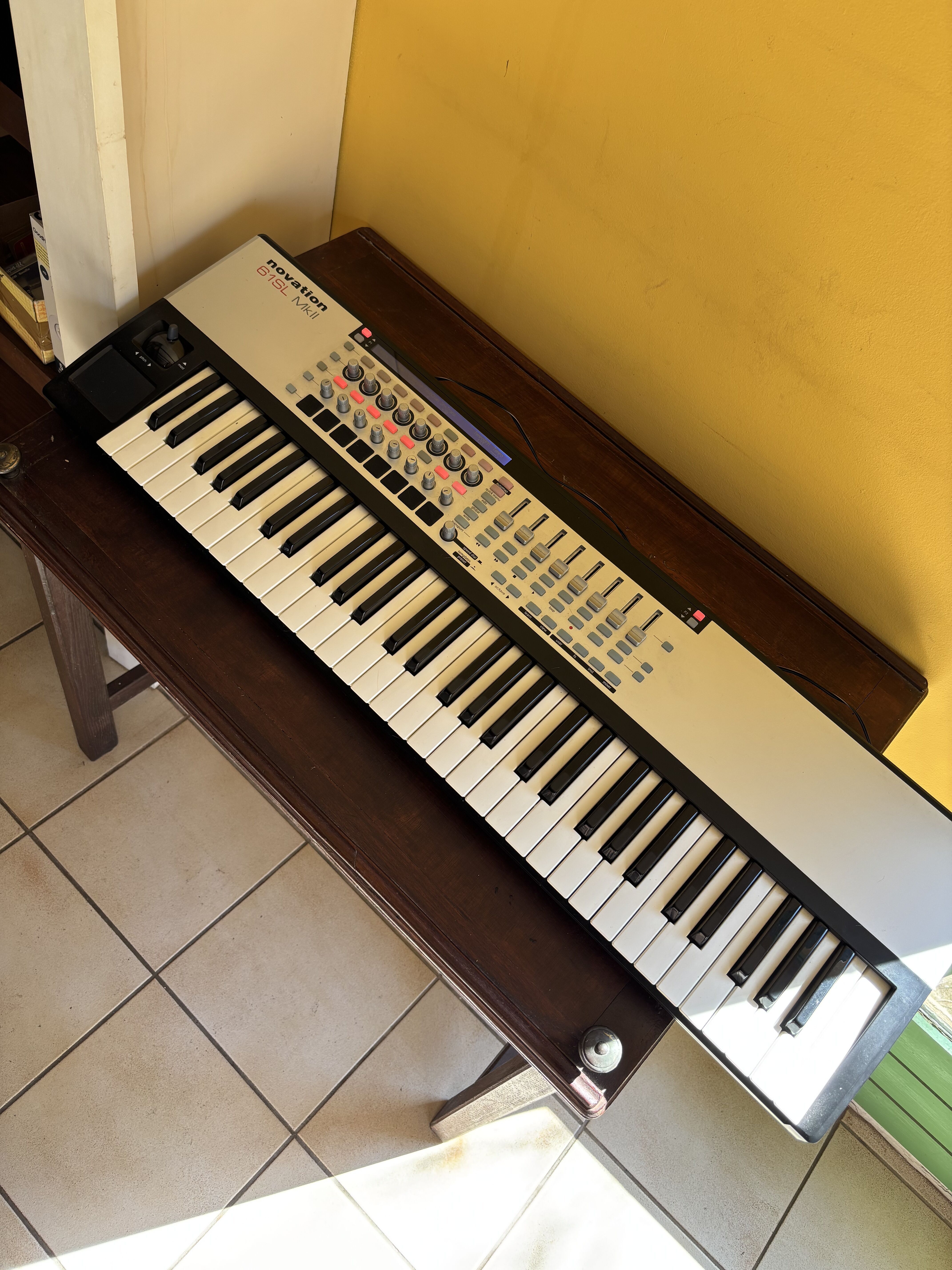 Clavier Novation 61SL MkII