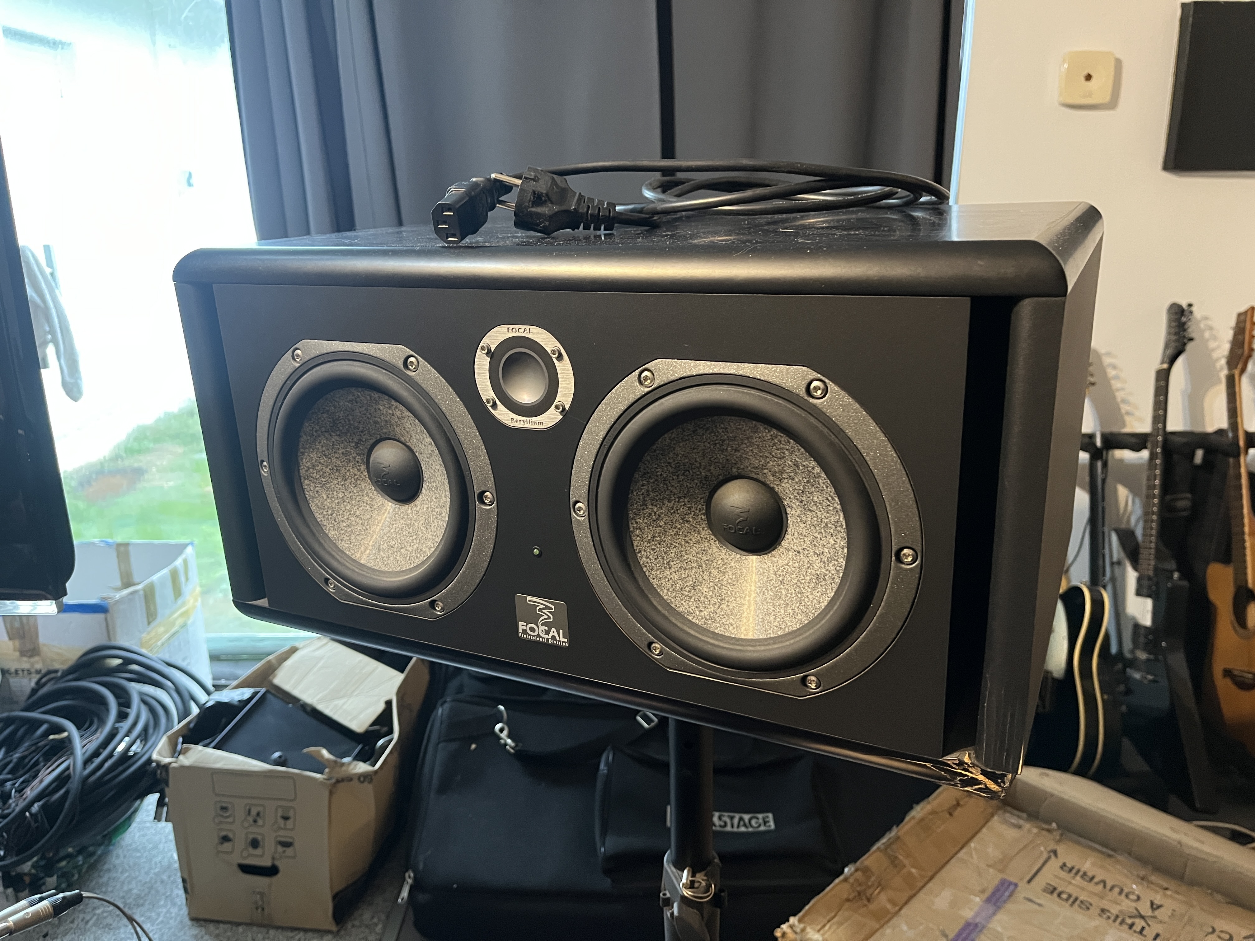 Vends paire de moniteurs de studio Focal Twin6 Be