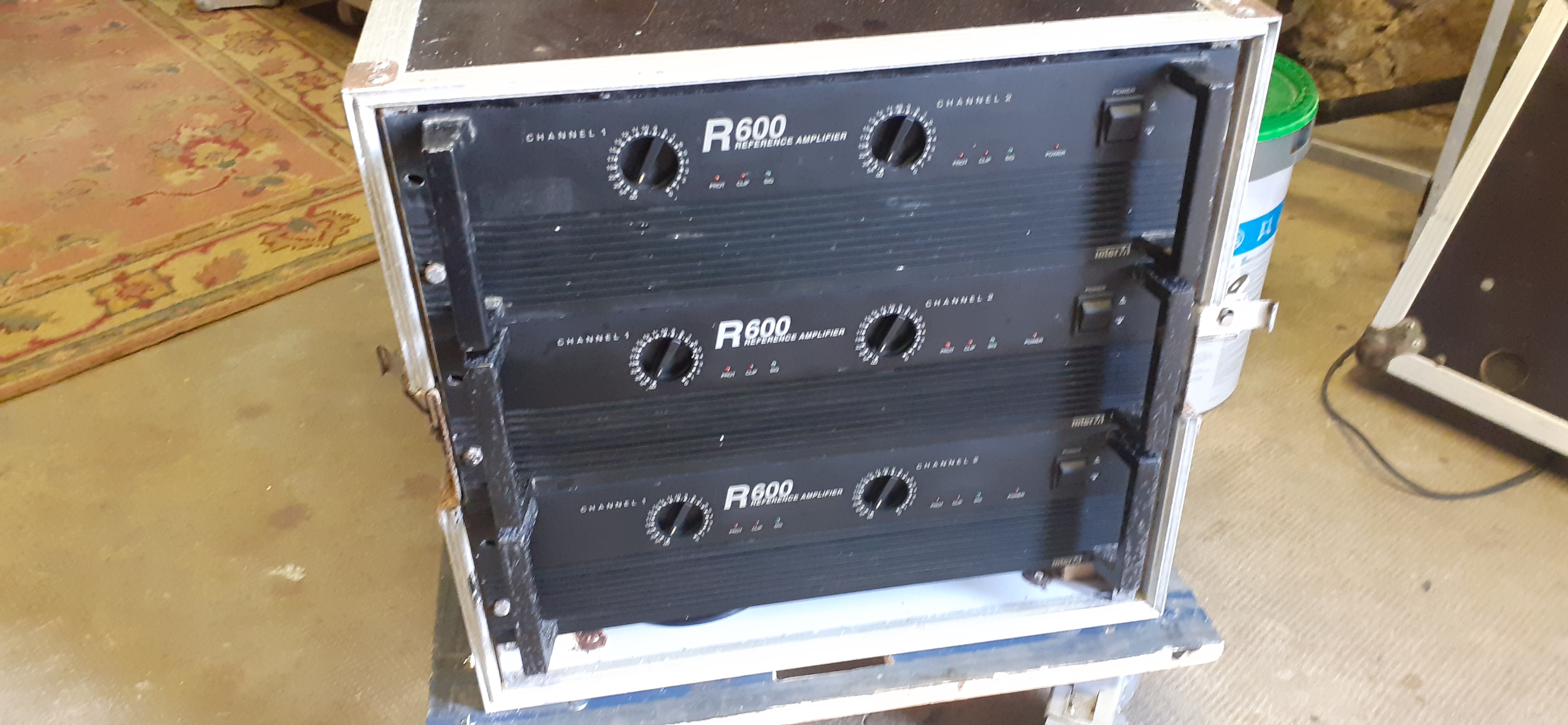 rack de 3 amplis R600