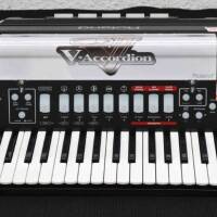 Accordeon Roland Clavier Piano FR 2 V-accordion JAMAIS SERVI