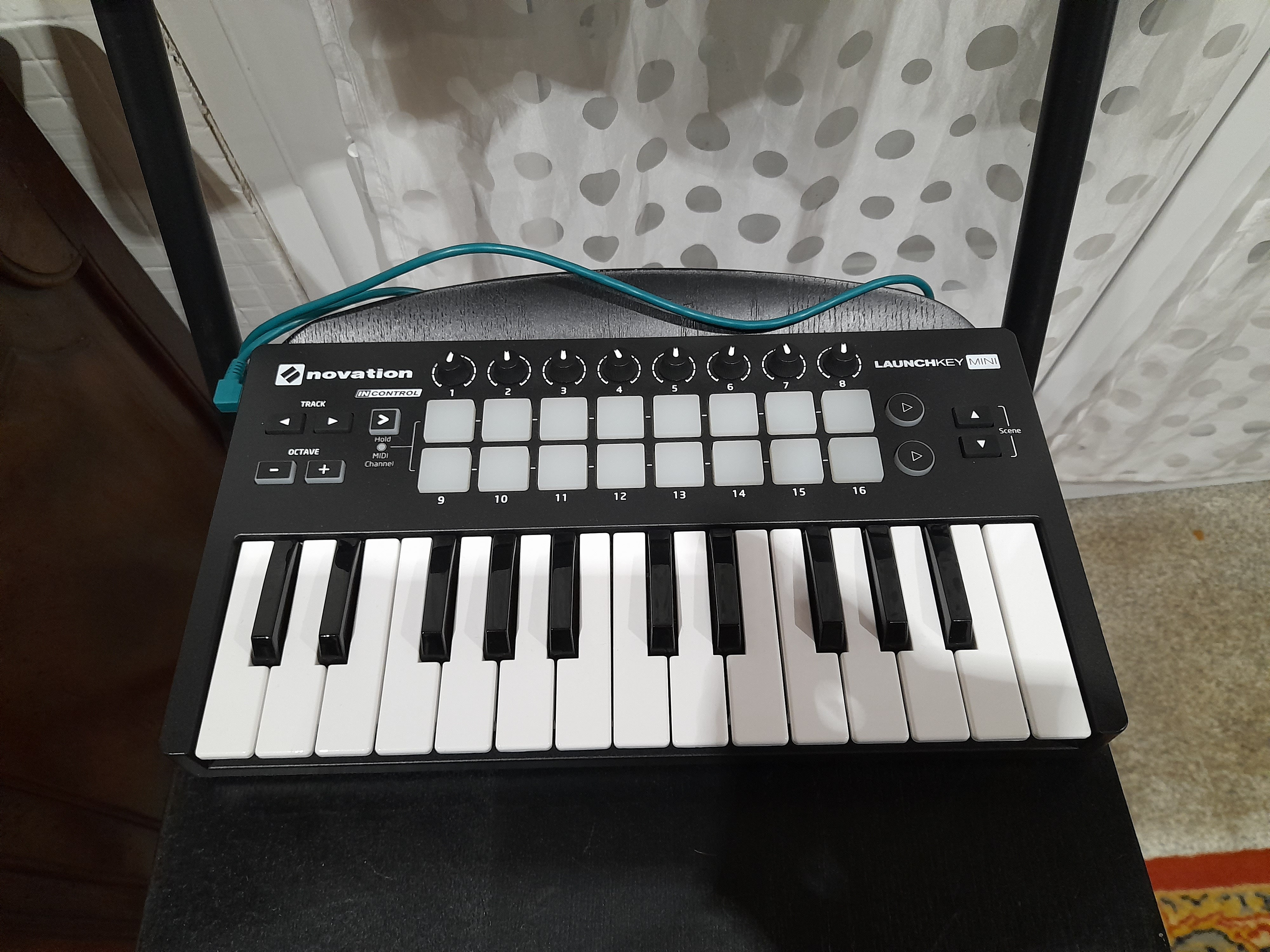 Novation Launchkey Mini mk2
