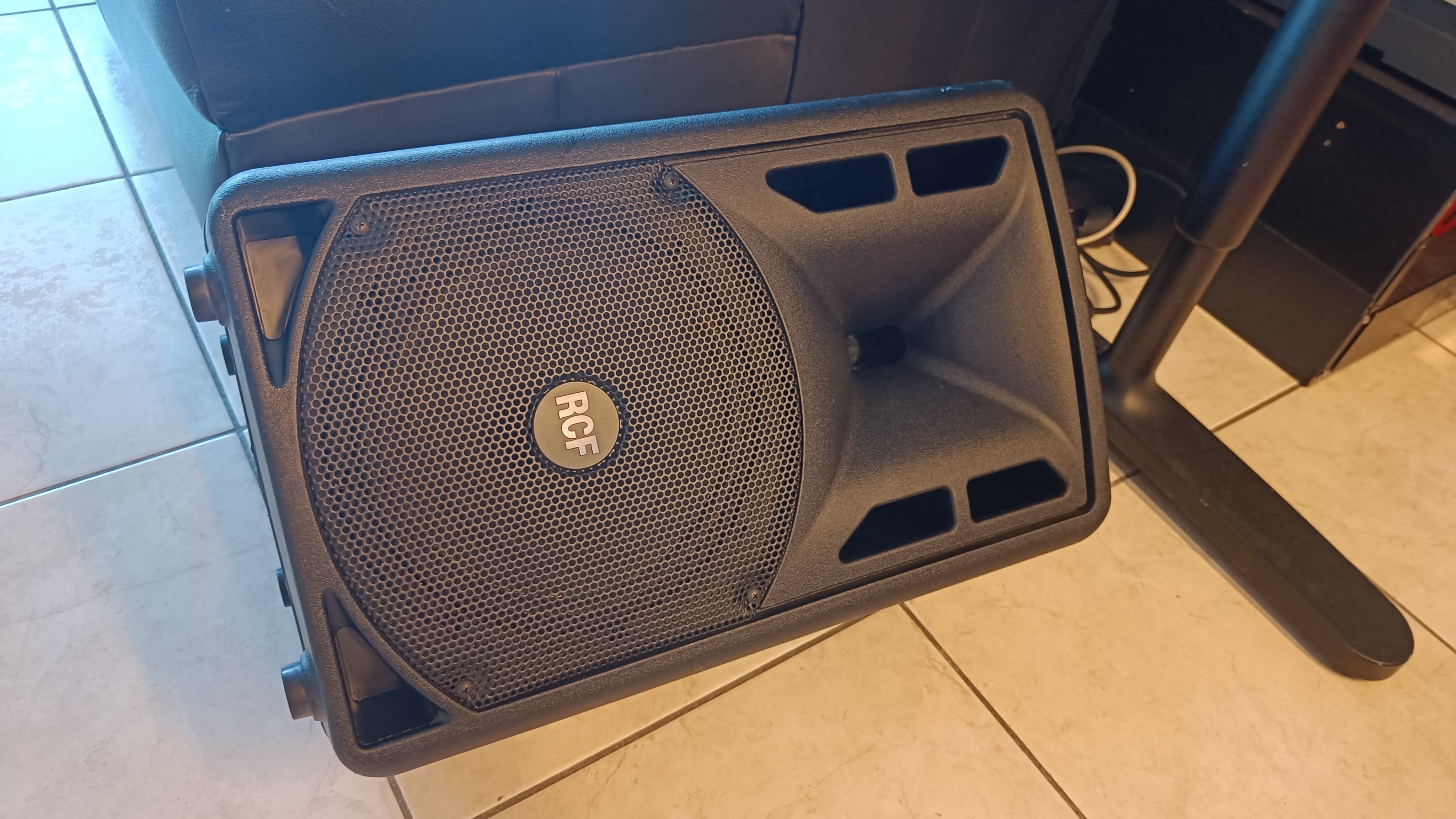 Vends Enceinte RCF ART 310-A MK III + House