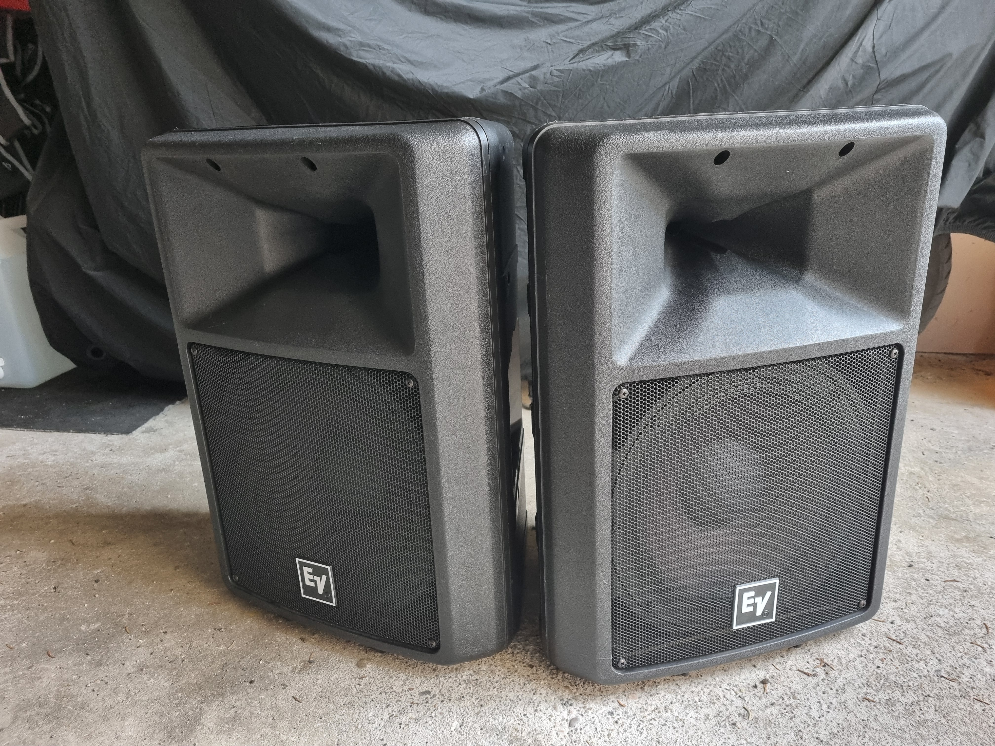 Paire d'enceintes Electro Voice SX100+