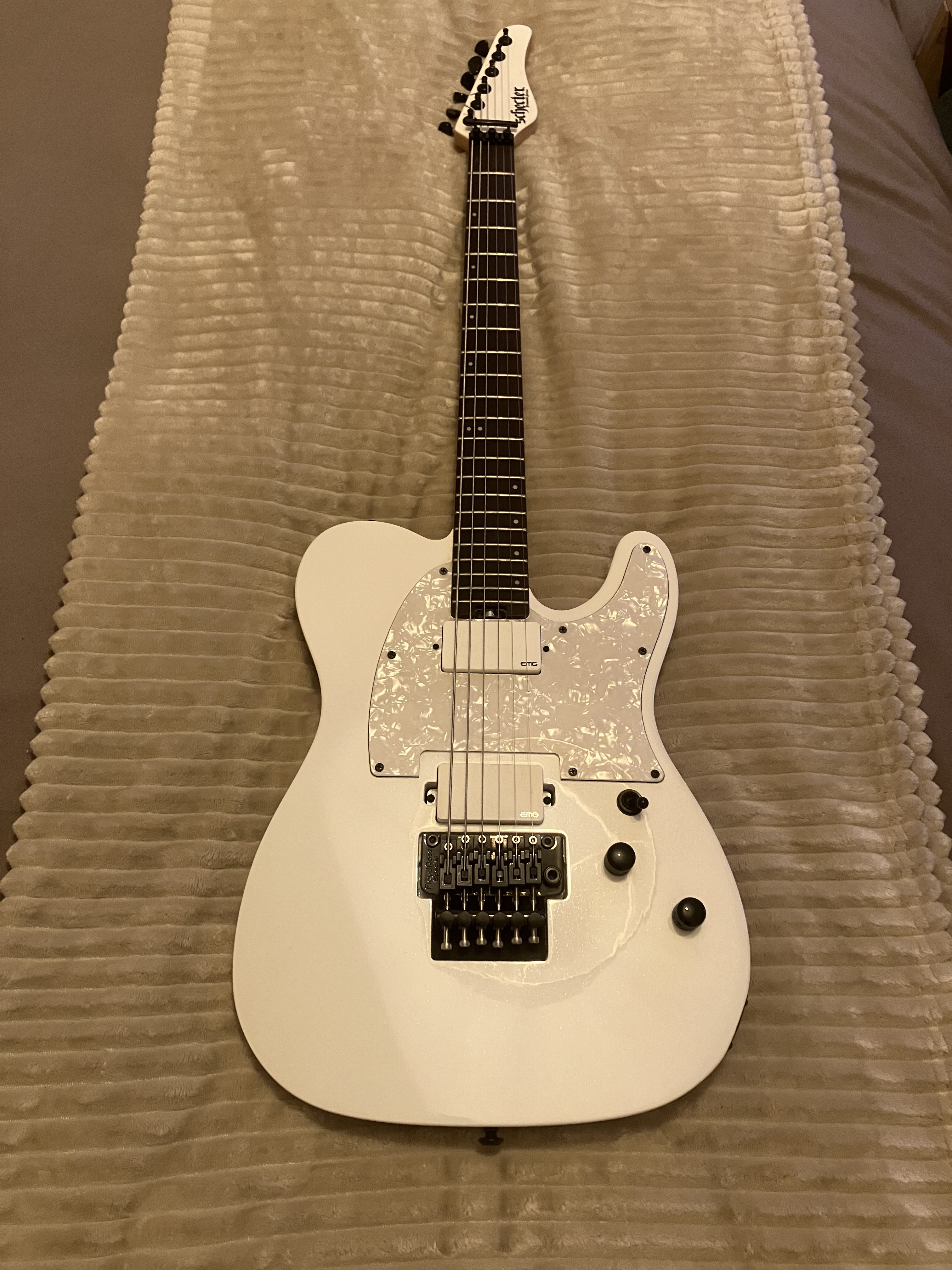 Guitare Schecter Sun Valley Super Shredder PT FR Metalllic White