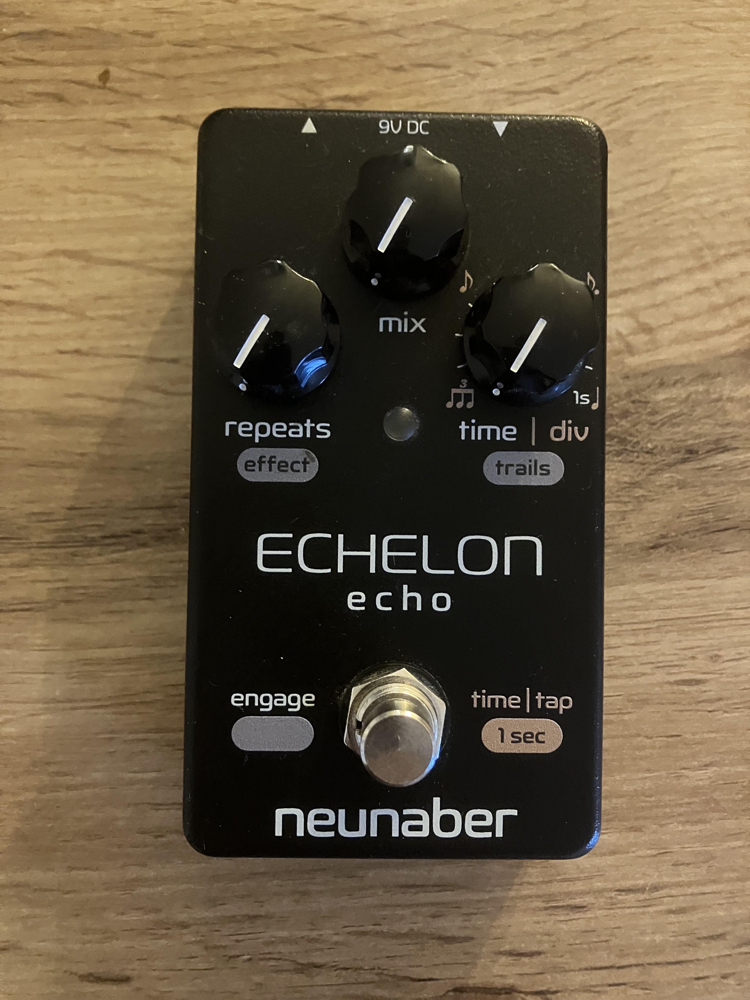 Neunaber Echelon Echo pedale Delay