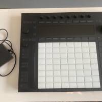 push 3 standalone , etat neuf avec deck saver garentit jusque dec 2028