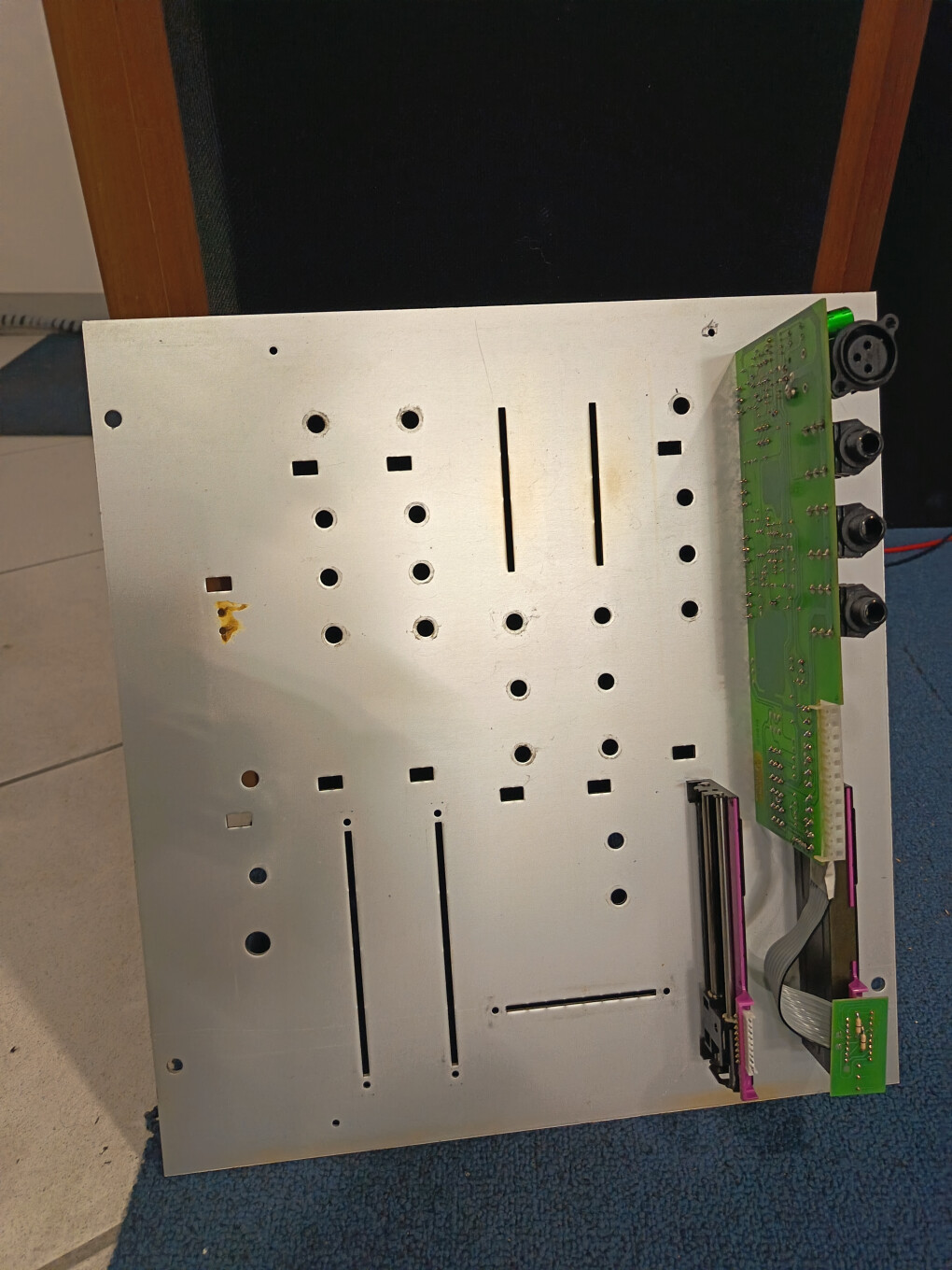 6805698.jpg 6805698.jpg