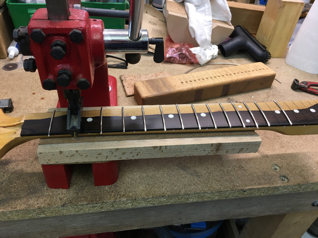 6805840.jpeg 6805840.jpeg