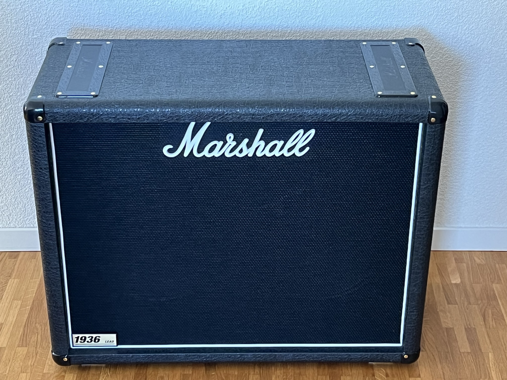 Marshall 1936 Lead 150-Watt 2x12" Guitar Speaker Cabinet 1981 - Present - Black