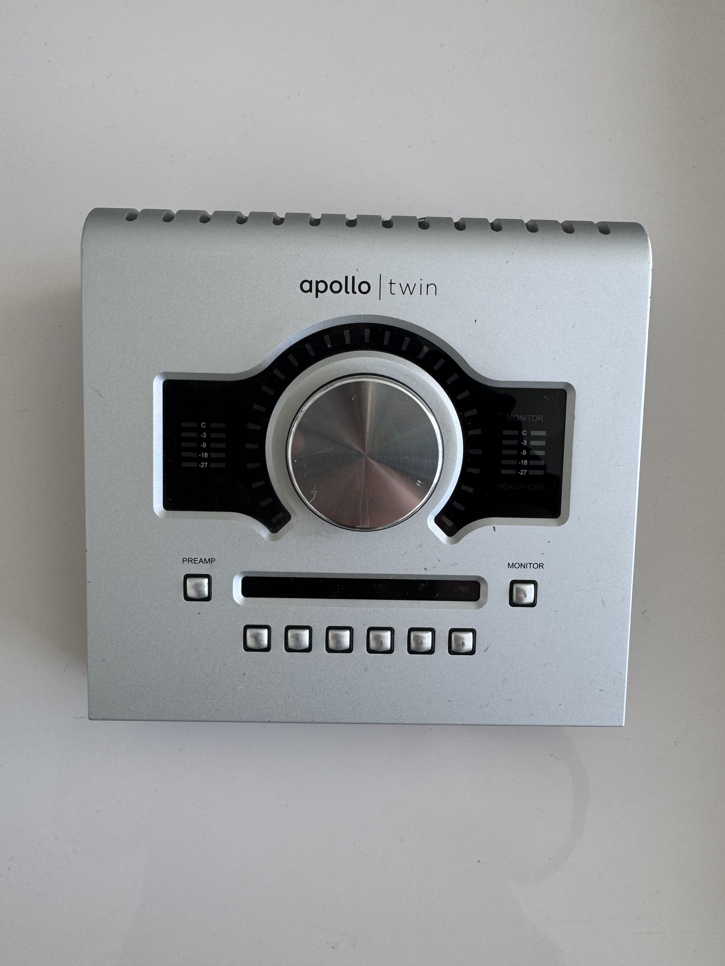 Apollo Twin SOLO thunderbolt tres bon etat 