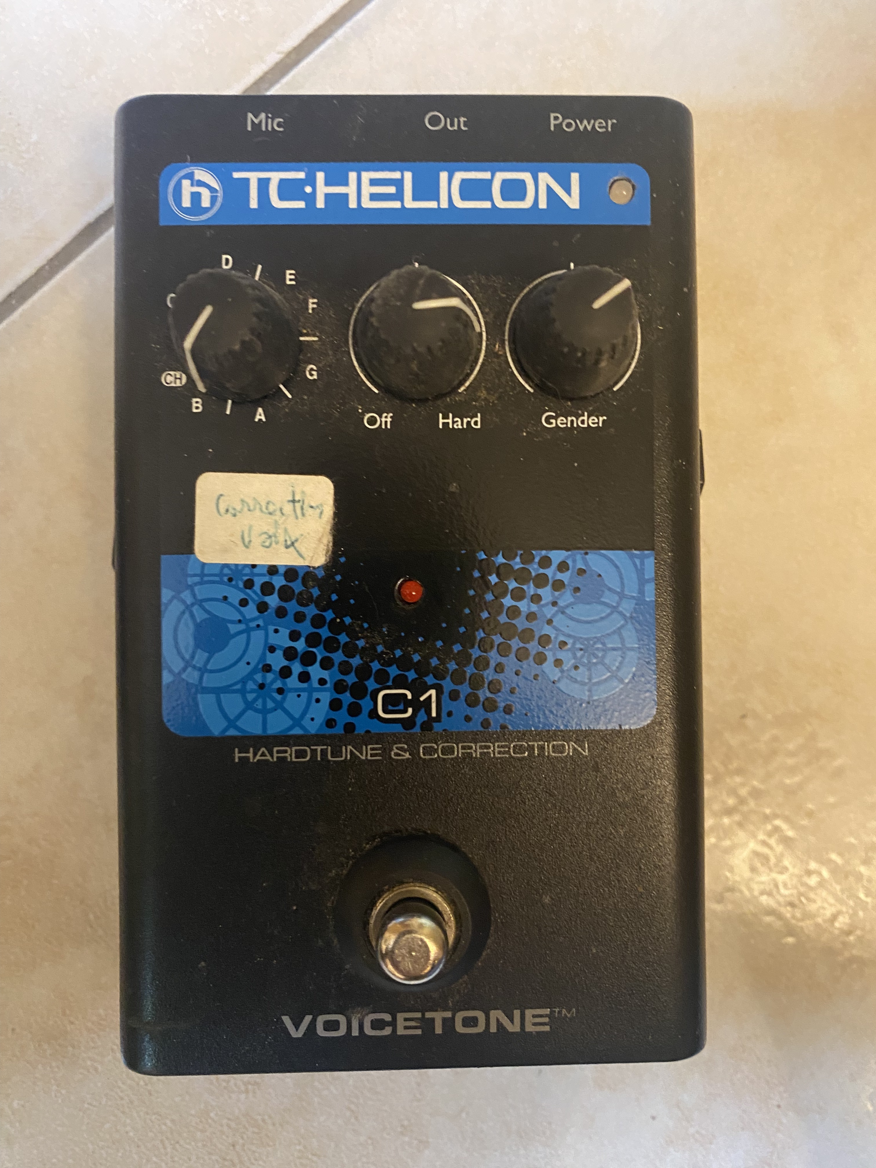 vends pédale TC-helicon voicetone C1