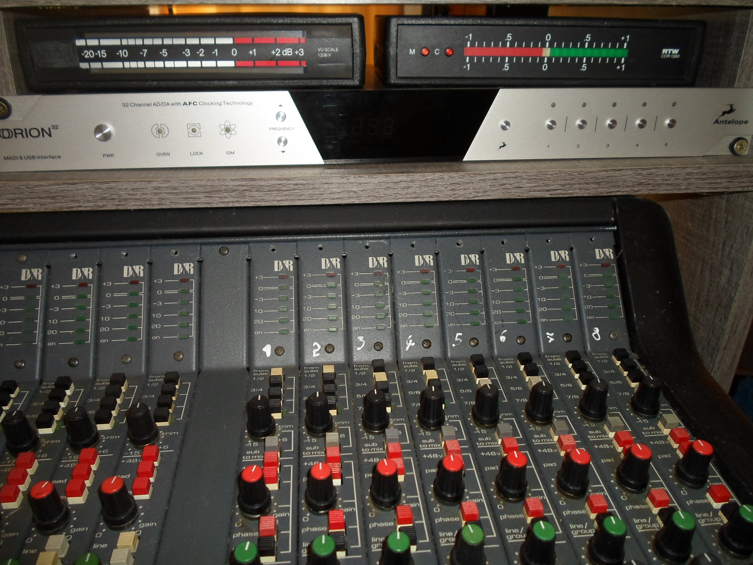 orion 32 convertisseur + 4 d-sub.