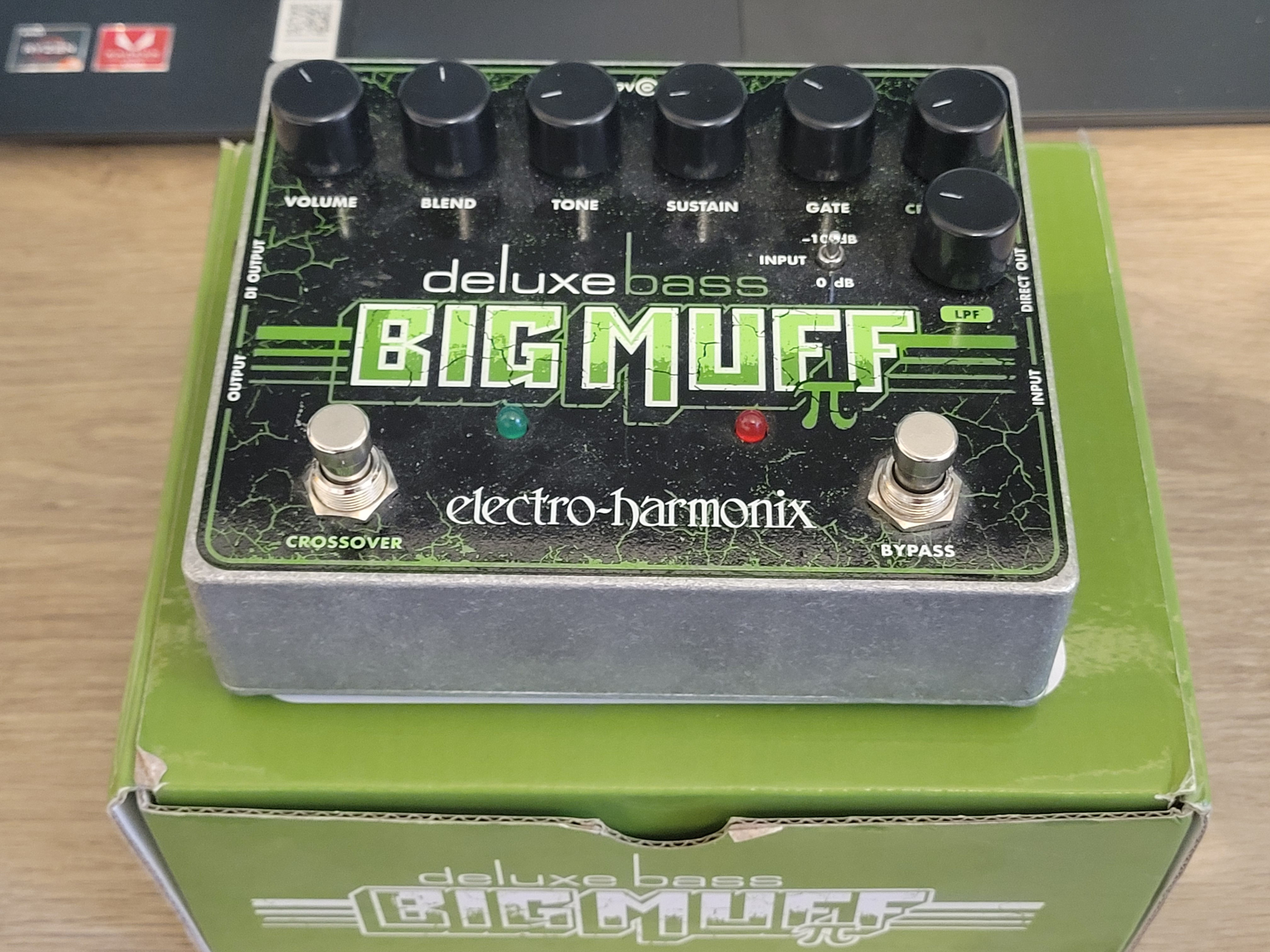 bass deluxe big muff fuzz