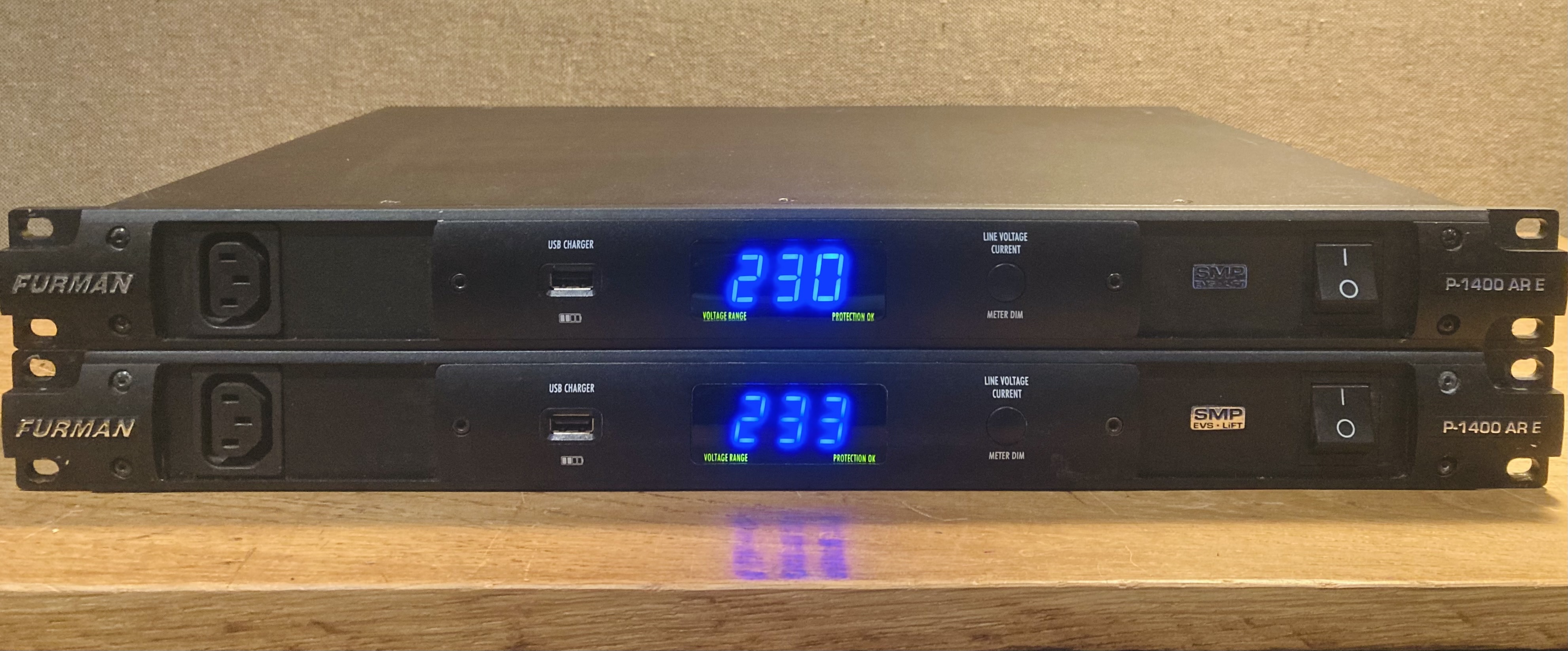 Furman P-1400 AR E - REGULATEUR SECTEUR / CONDITIONNEUR D'ALIMENTATION