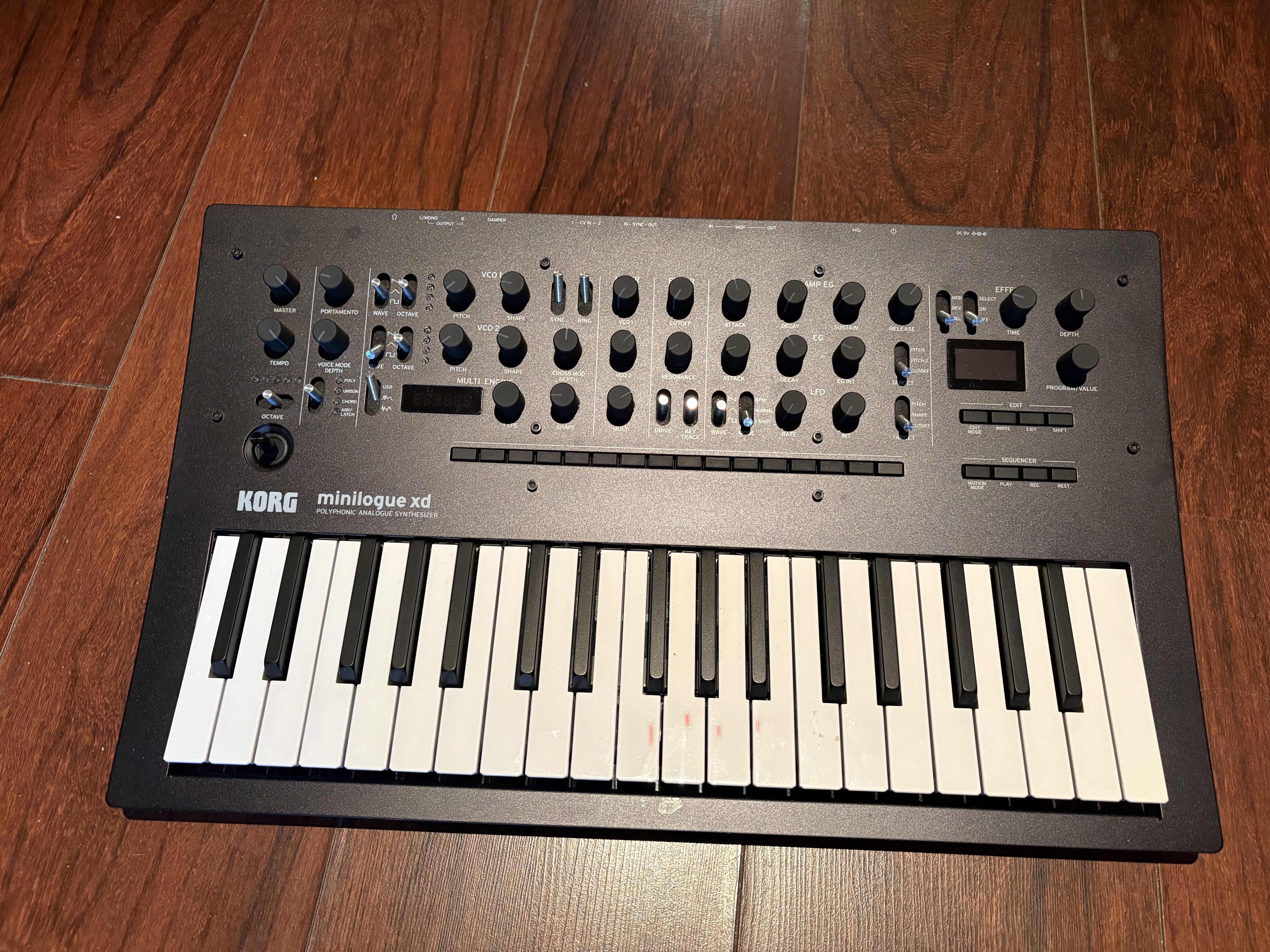 Vends KORG minilogue XD