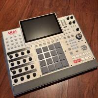 Vends Akai MPC X Spécial Edition