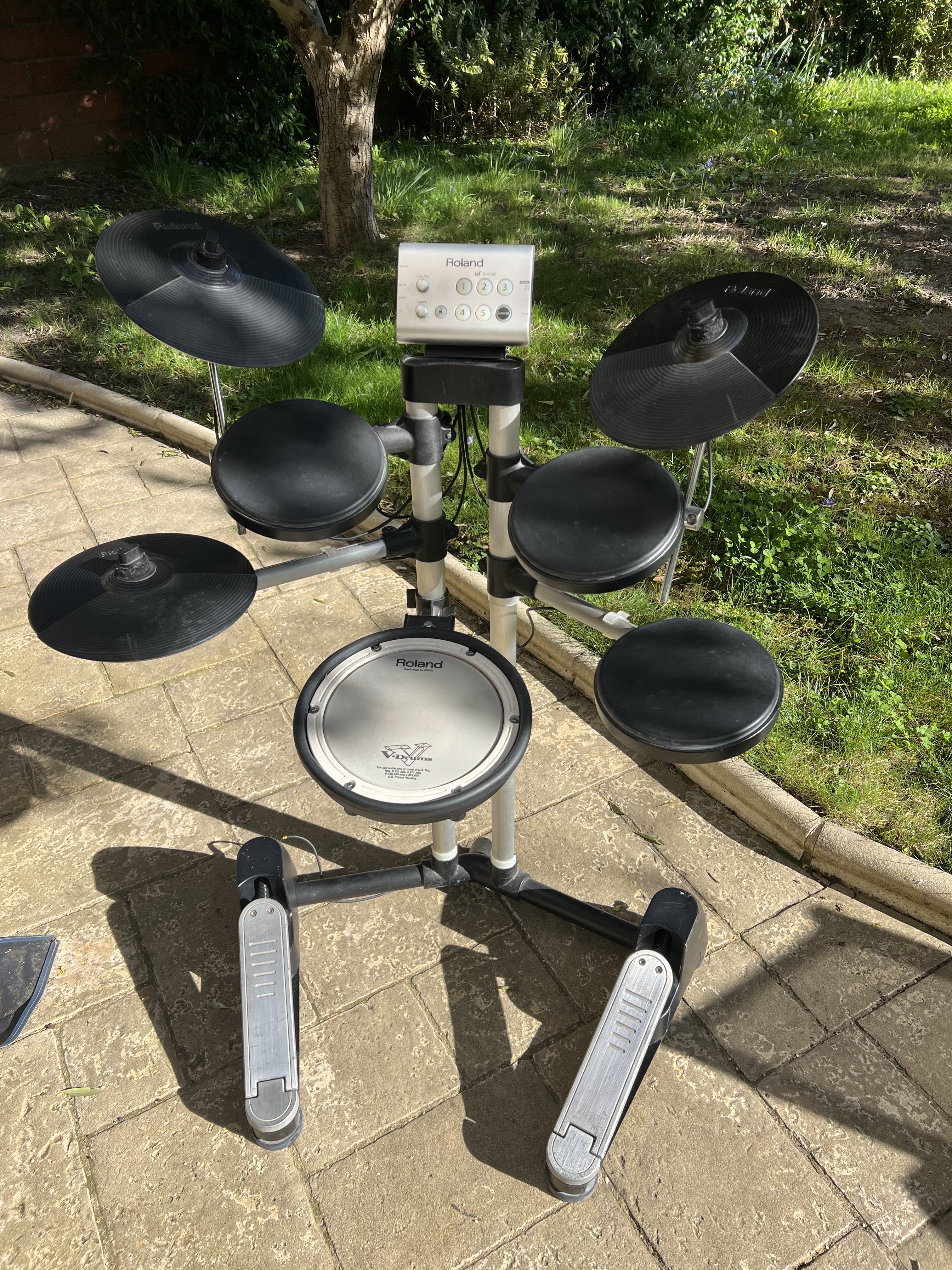 Vends batterie électronique HD1 avec siège et plateforme d'isolation