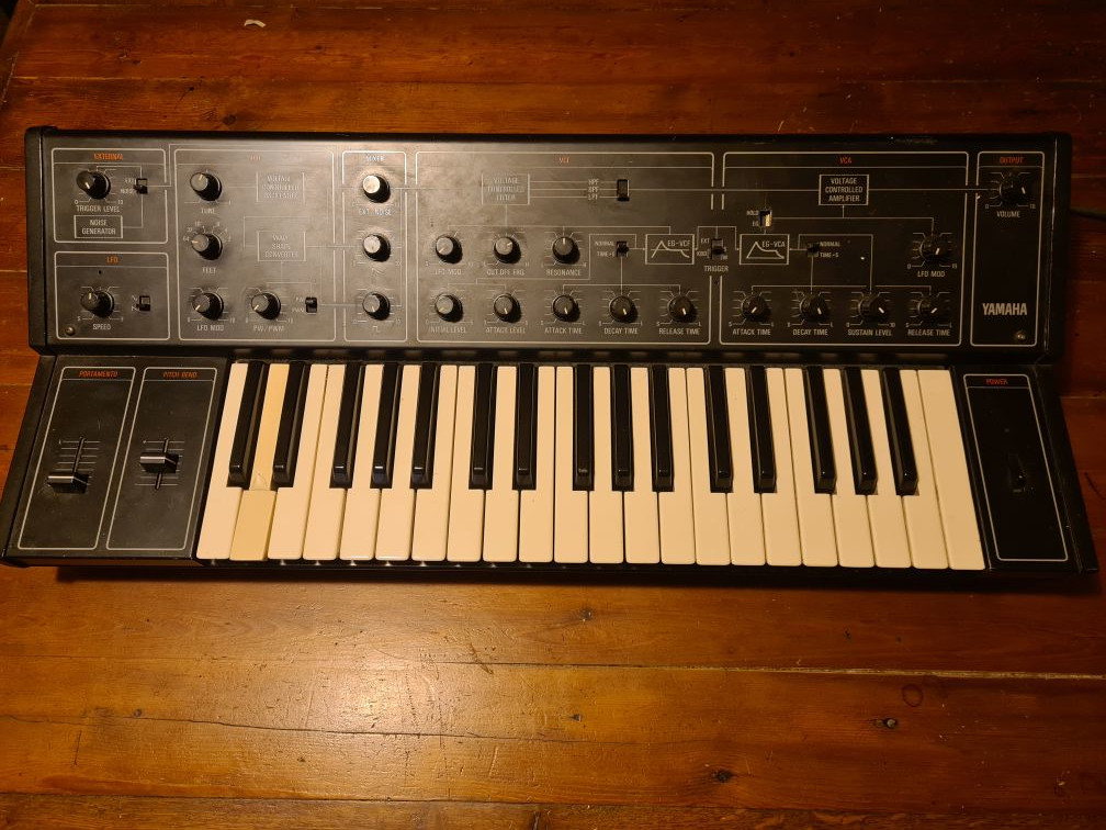 Vends Yamaha CS10