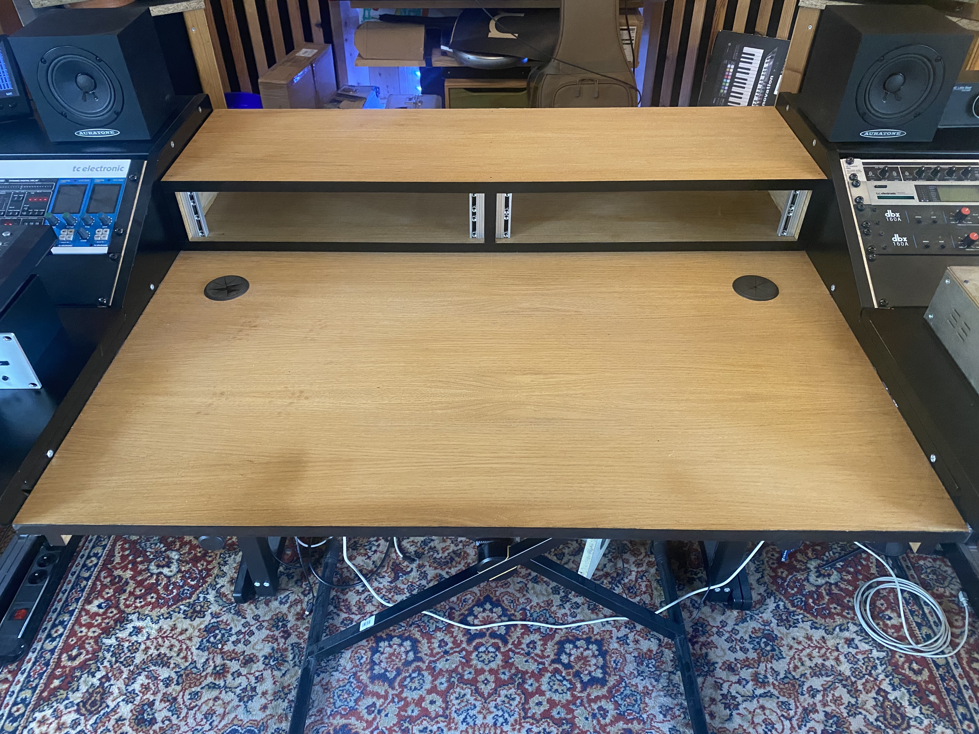 Vends plateau pour bureau de studio 