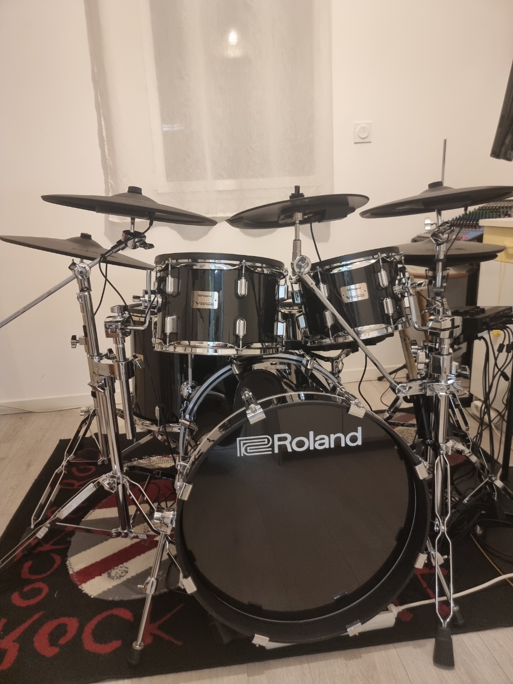 Roland VAD507 TD27  -  NEUVE  -  + HARDWARE Complet  +  Housses GATOR Rigides